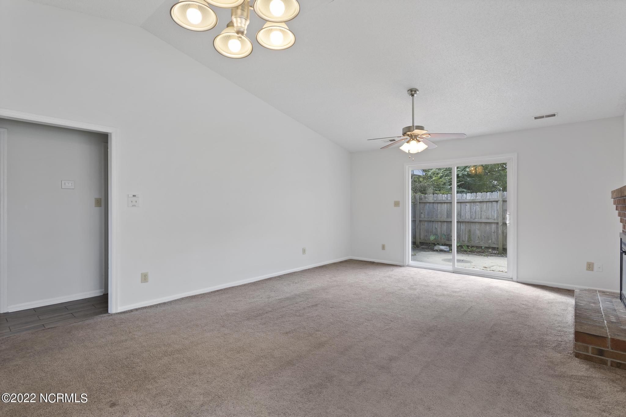 100550644 | Photo 10