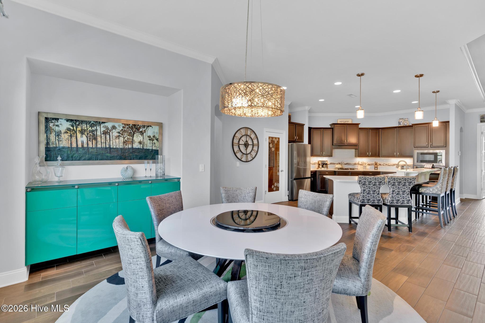 100569949 | Photo 22