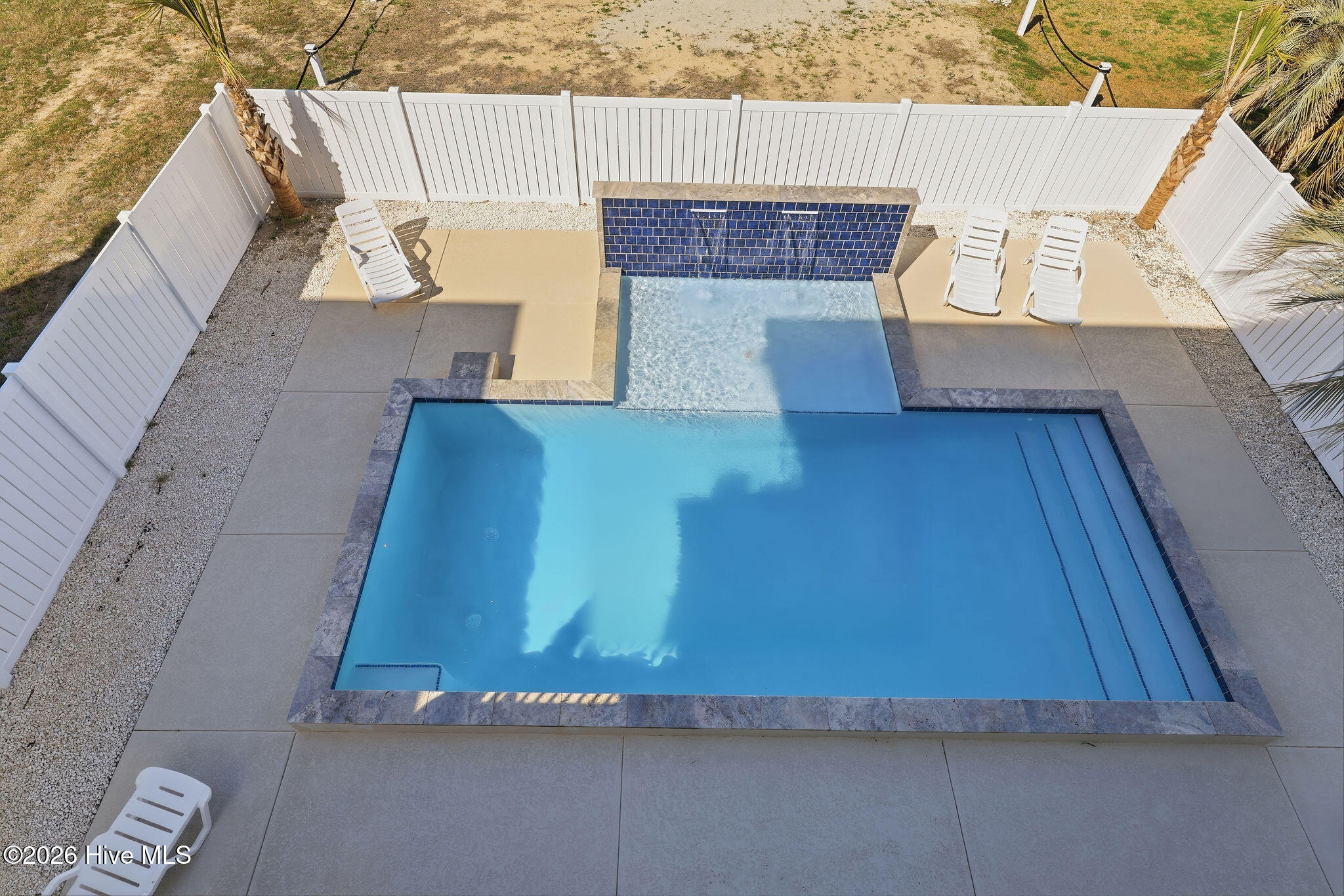 100559118 | Photo 35