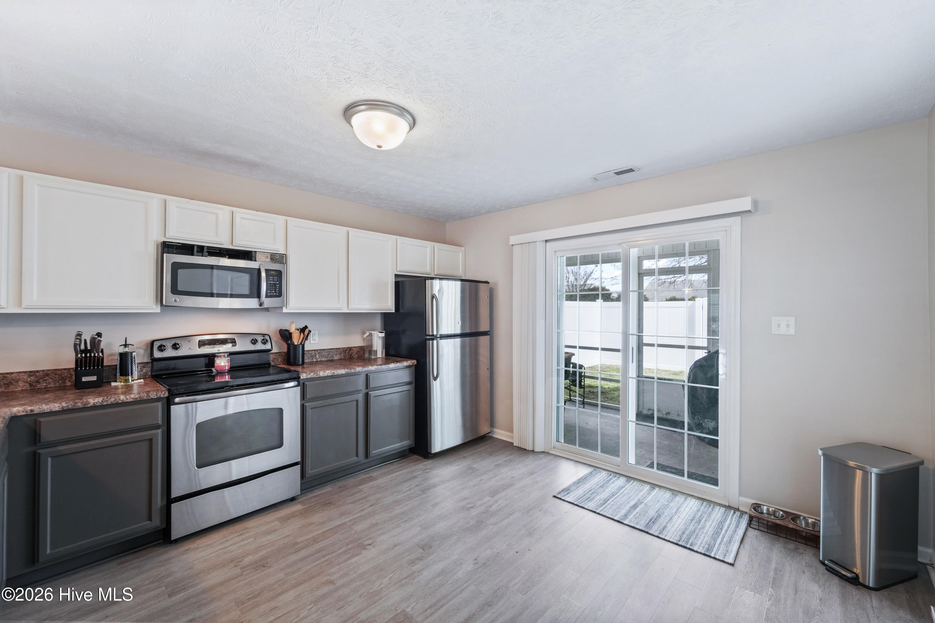 100558944 | Photo 16