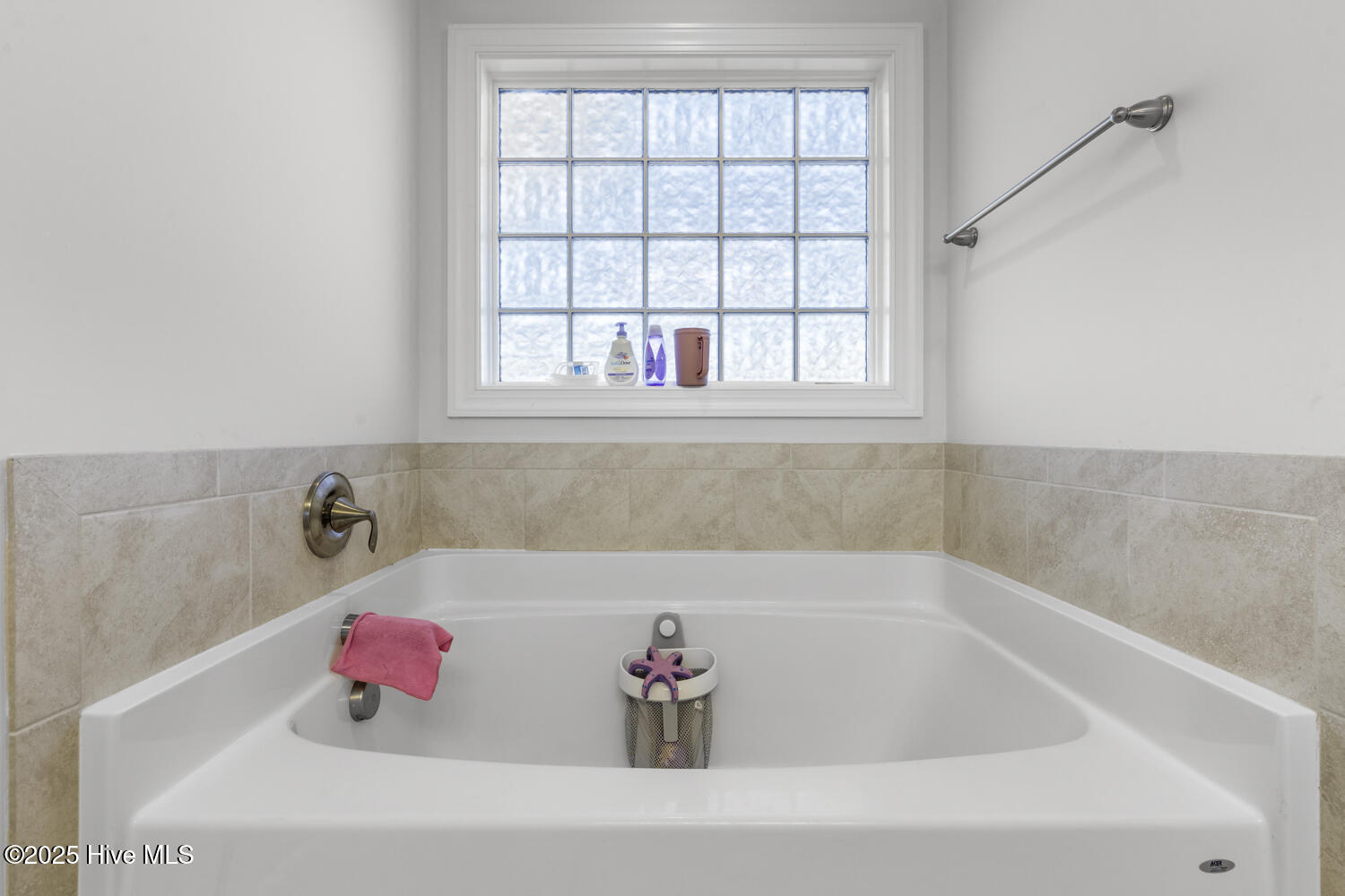 100540857 | Photo 25