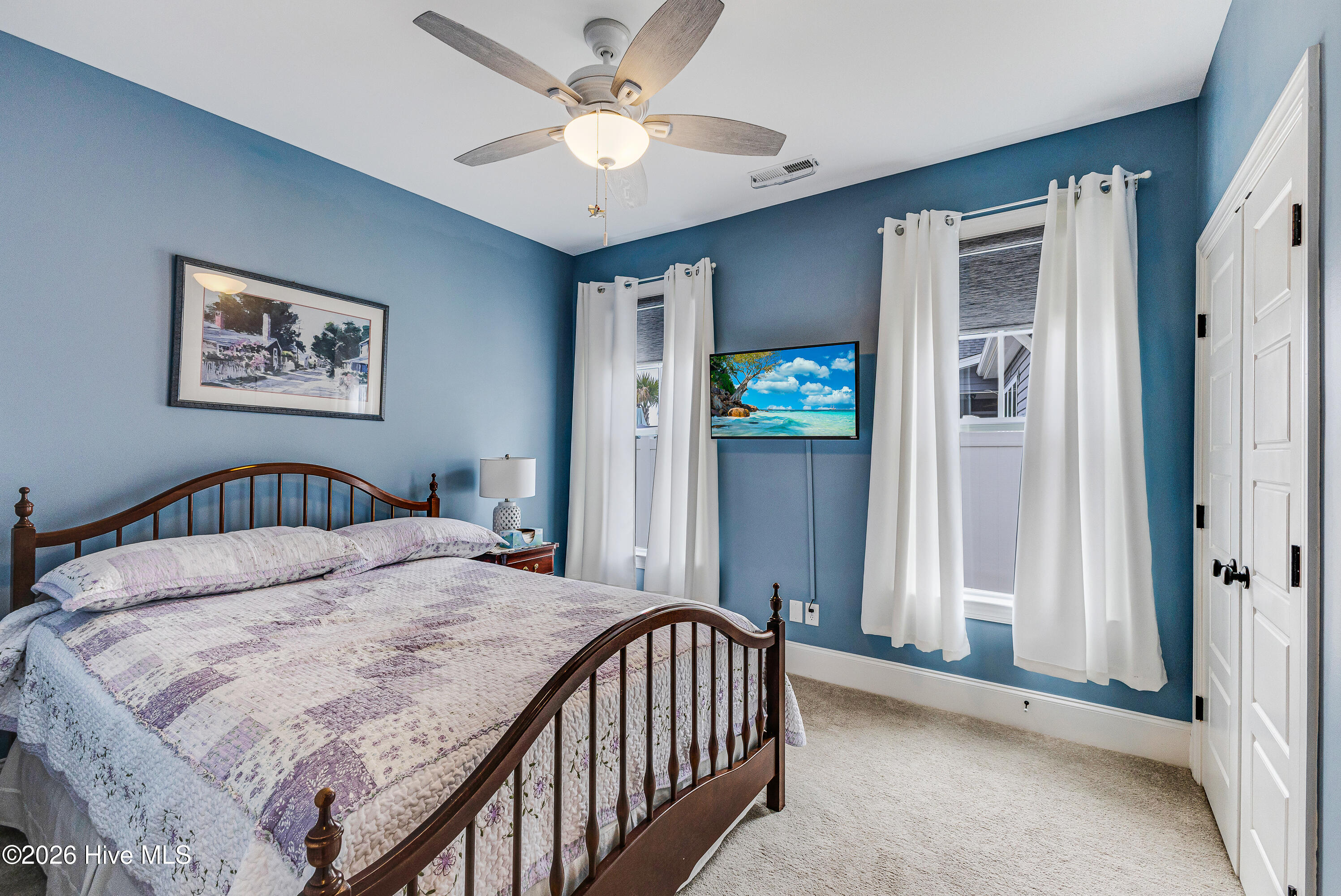 100557932 | Photo 15