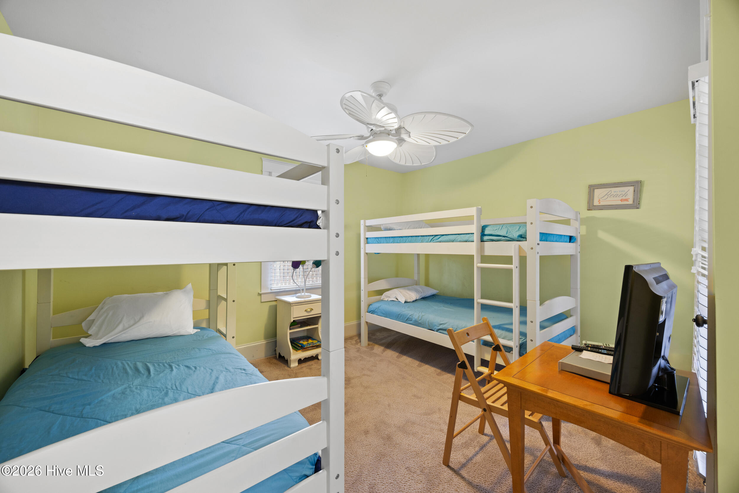 100555680 | Photo 28