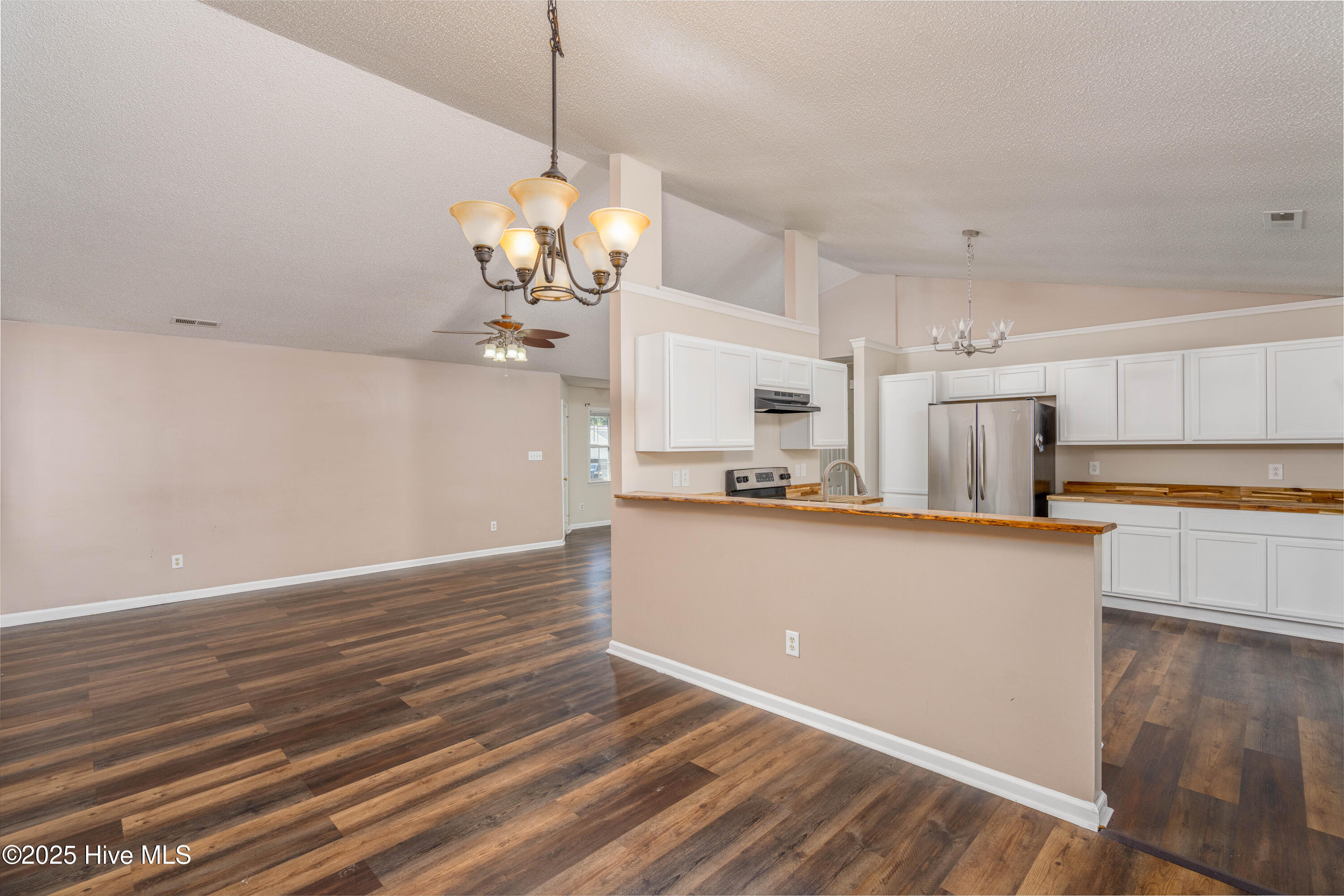 201 Brentcreek Cir-3