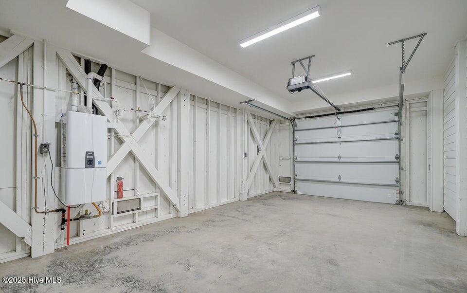 100508302 | Photo 54