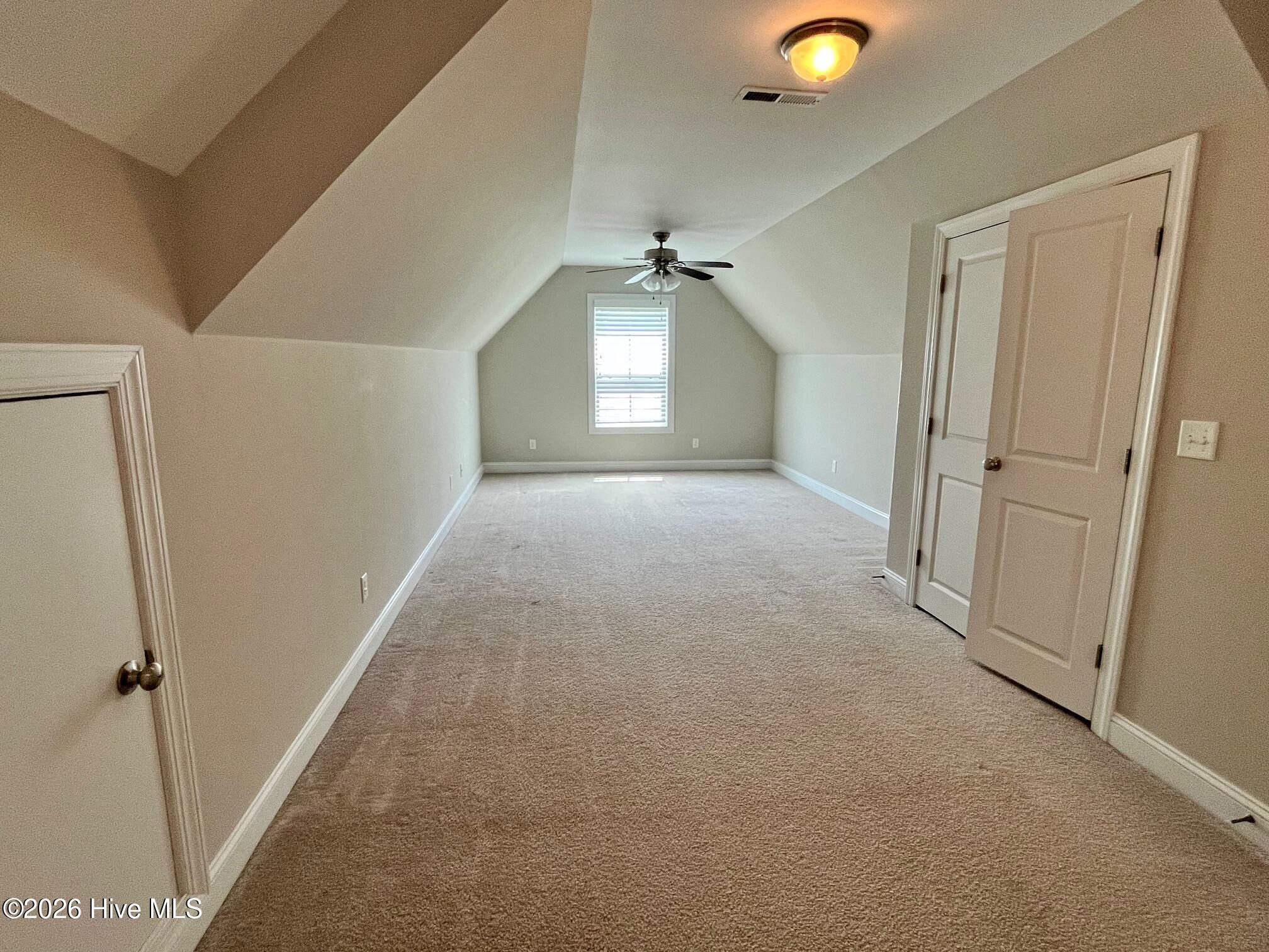 100552710 | Photo 18