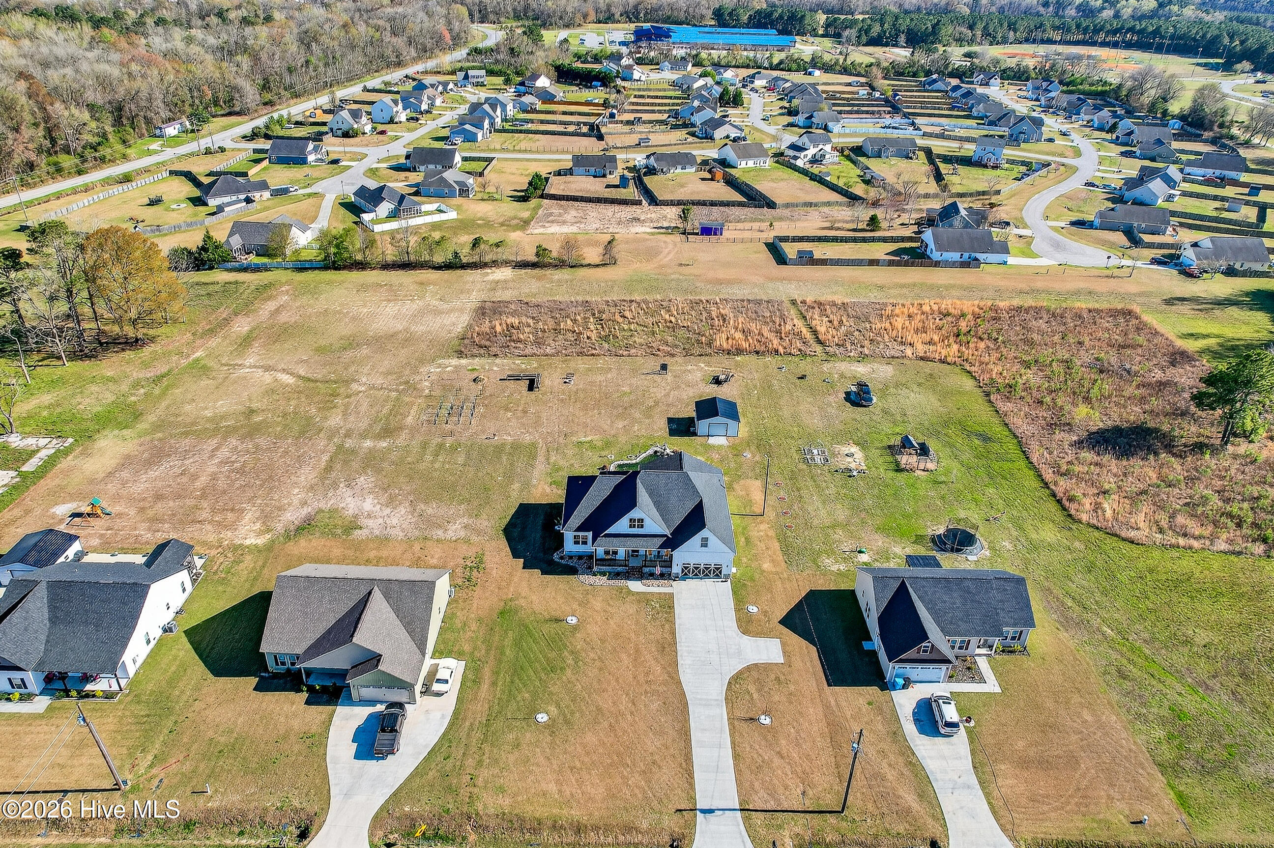 100561338 | Photo 43