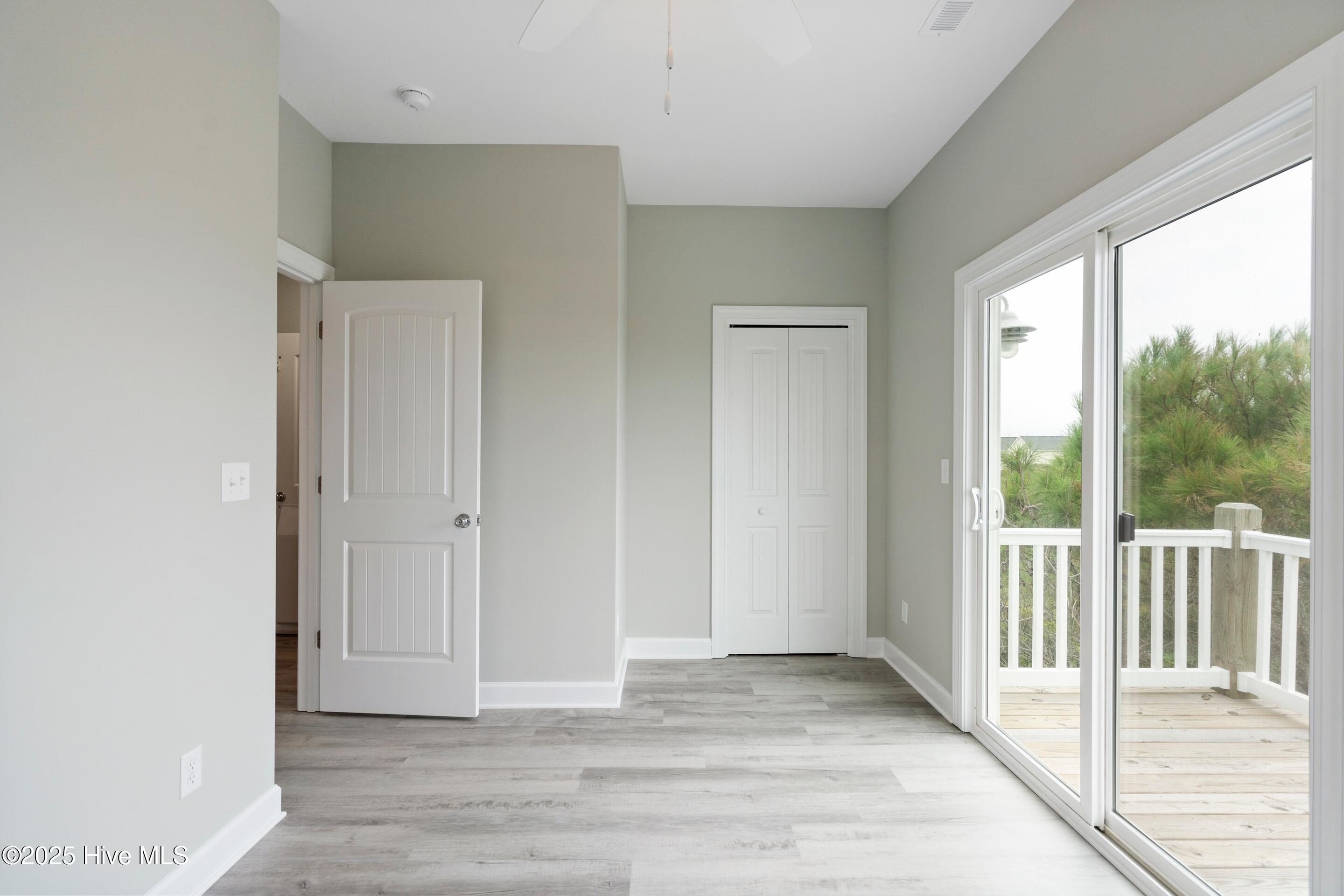 100525905 | Photo 29