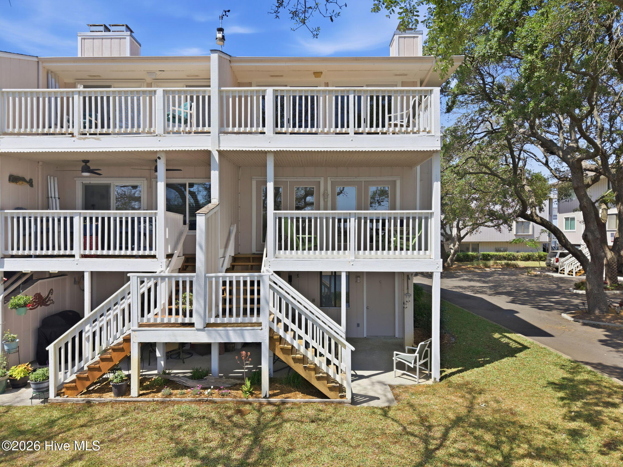 100570413 | Photo 29