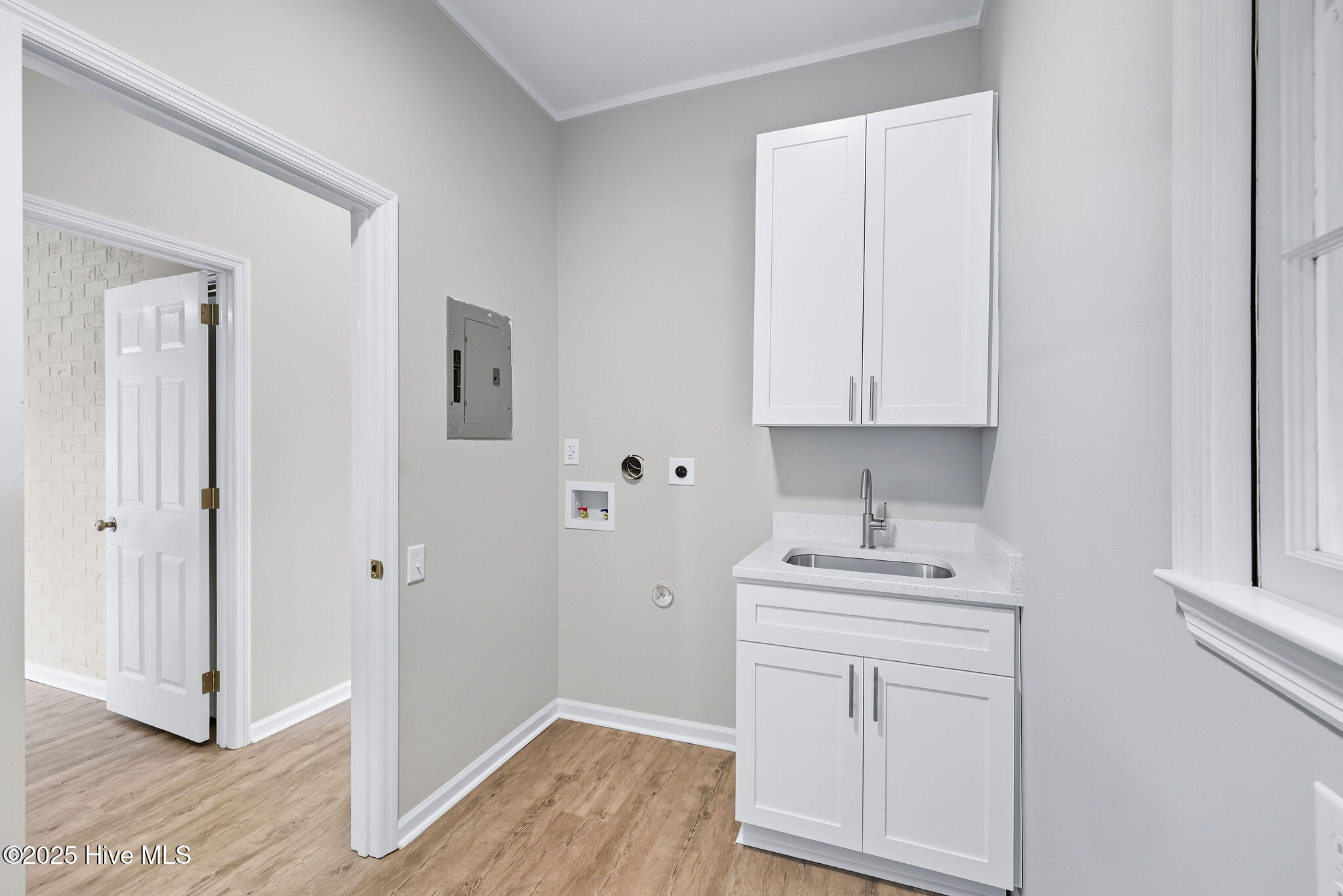 100529892 | Photo 33