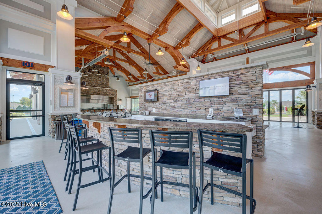 100529139 | Photo 78