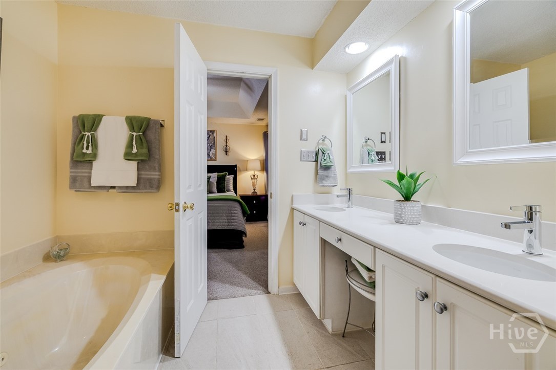 112 Oak Grove Lane, Savannah, GA, 31419