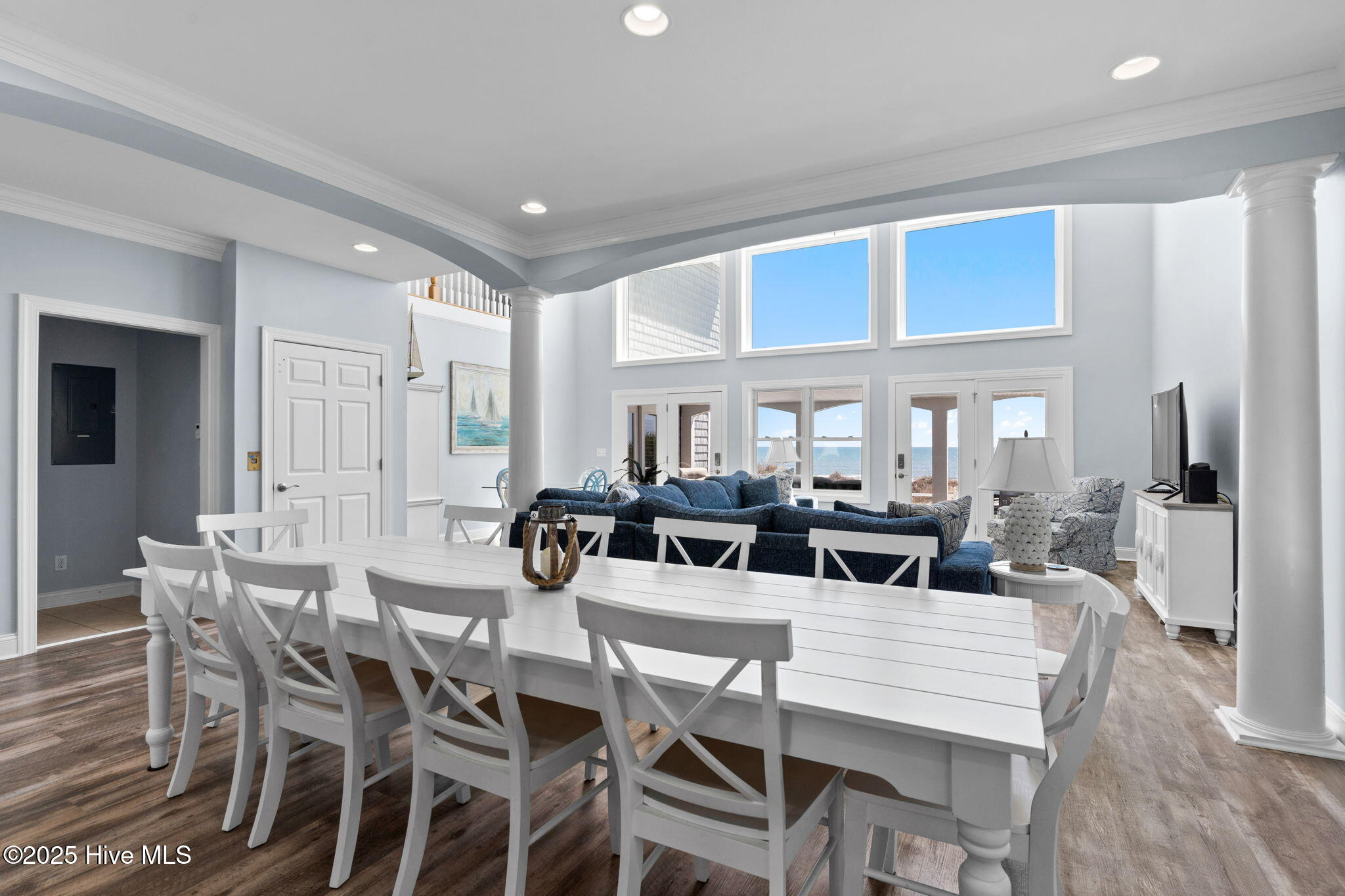 100498196 | Photo 26