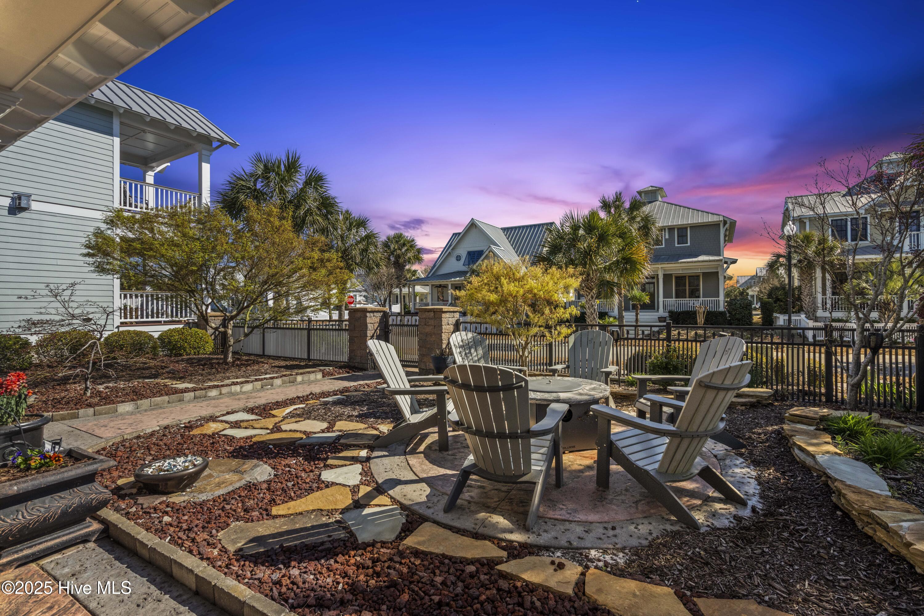 100498817 | Photo 93