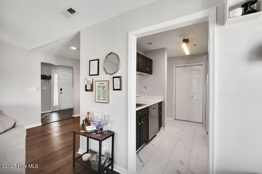 100546655 | Photo 13