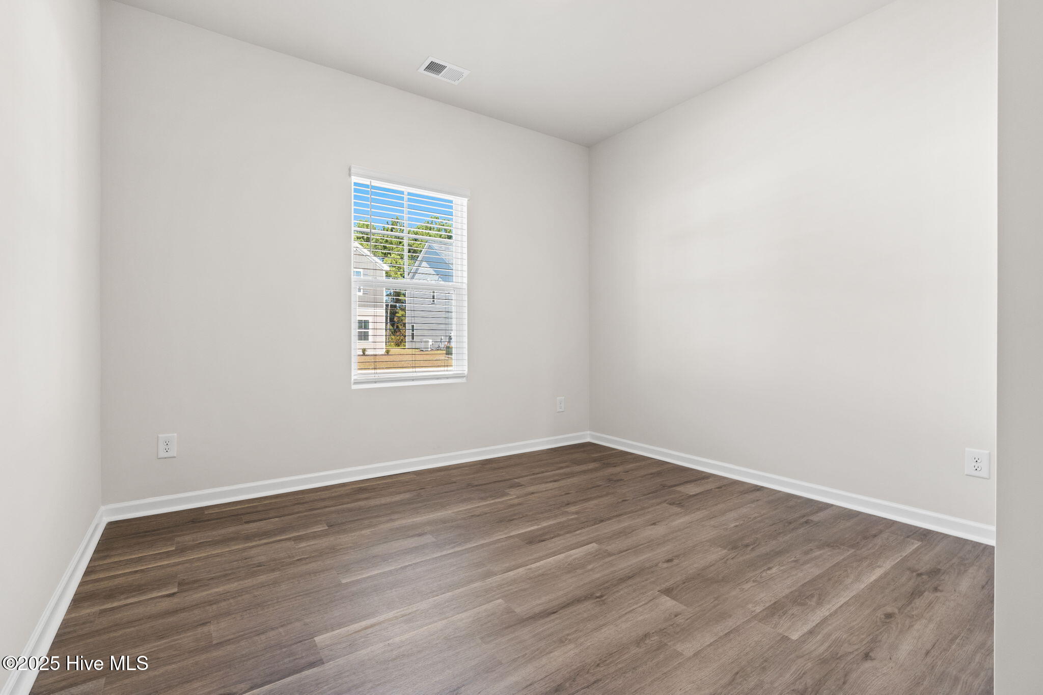 100546635 | Photo 31