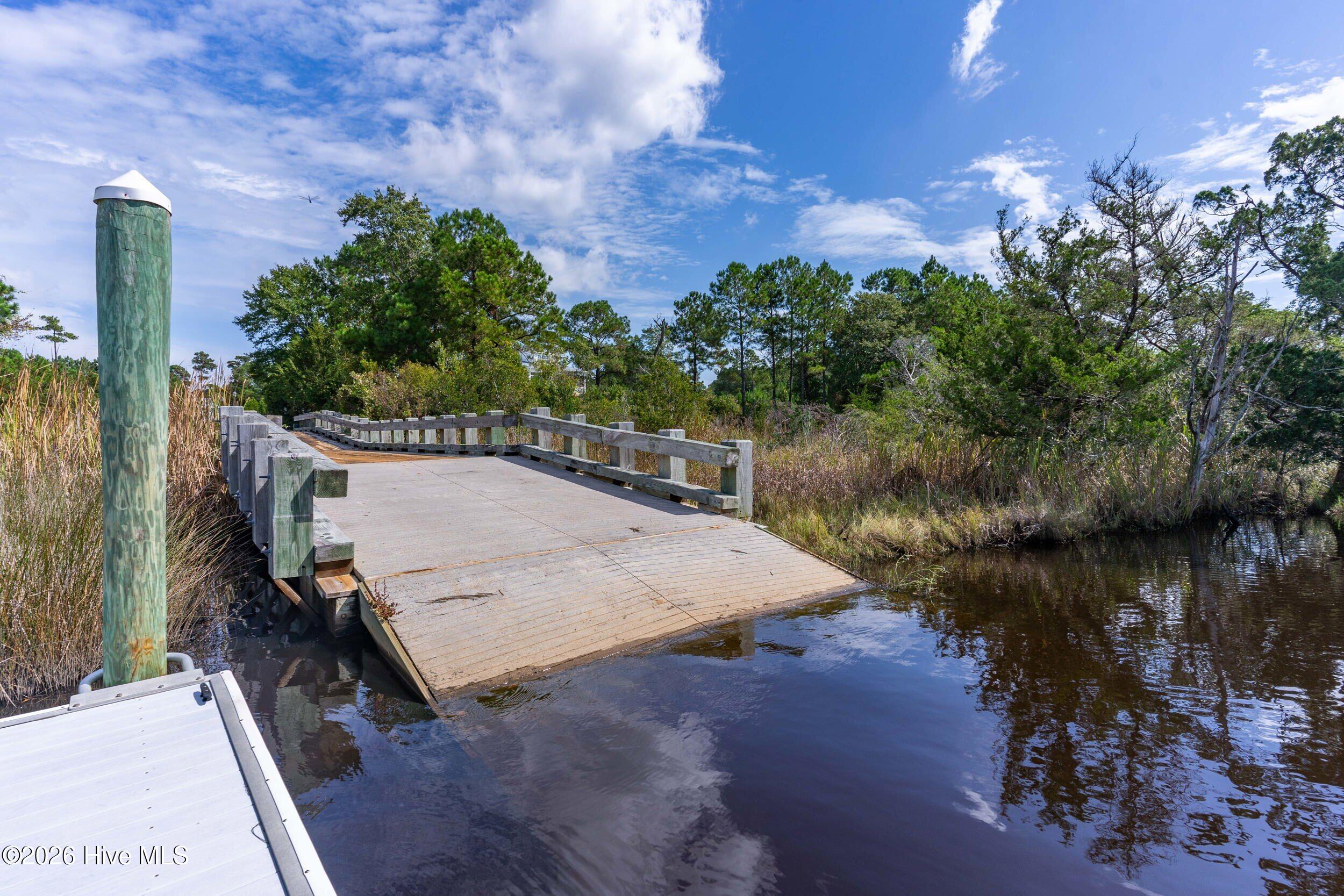 100565471 | Photo 92