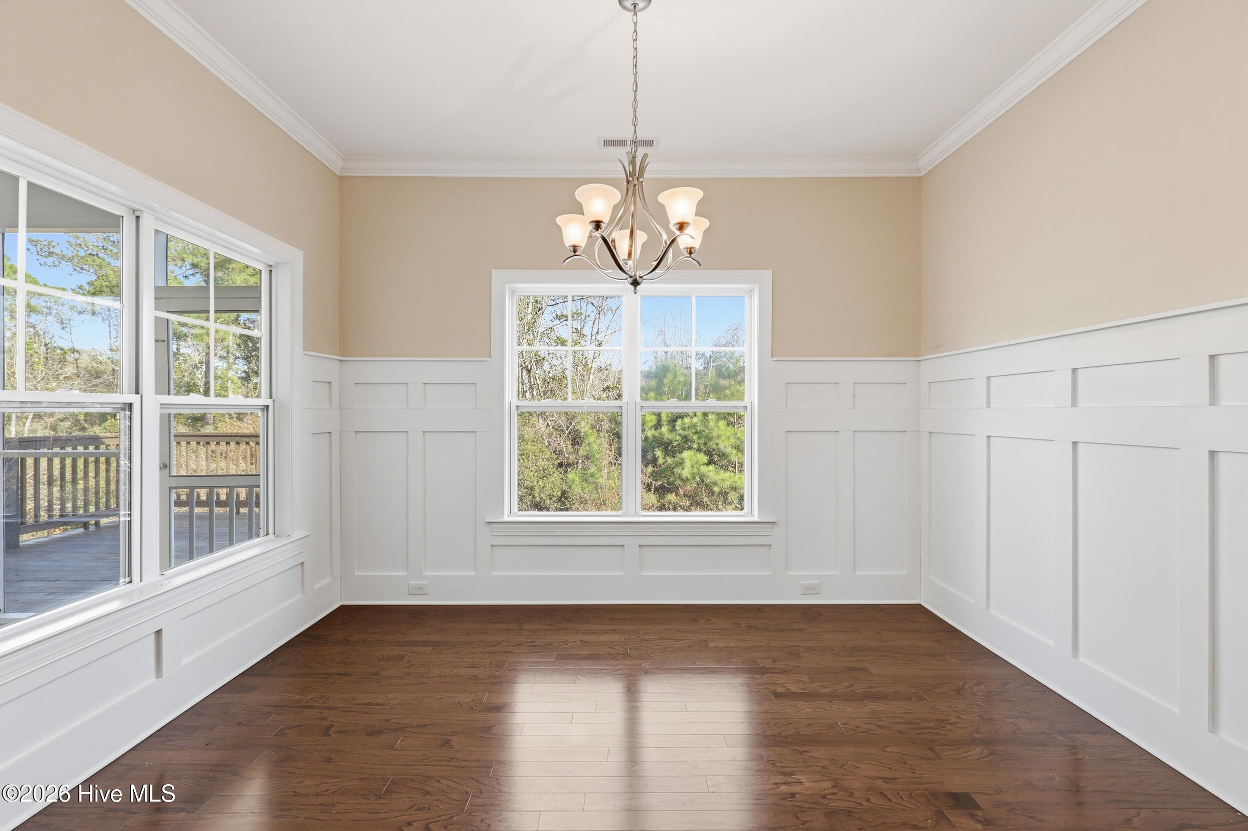 100547998 | Photo 17