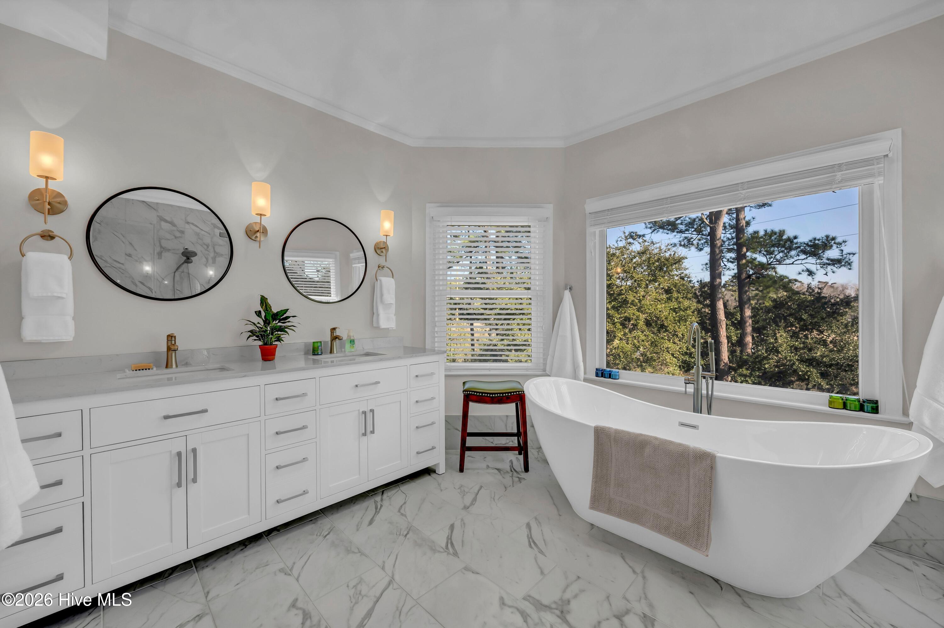 100554462 | Photo 31