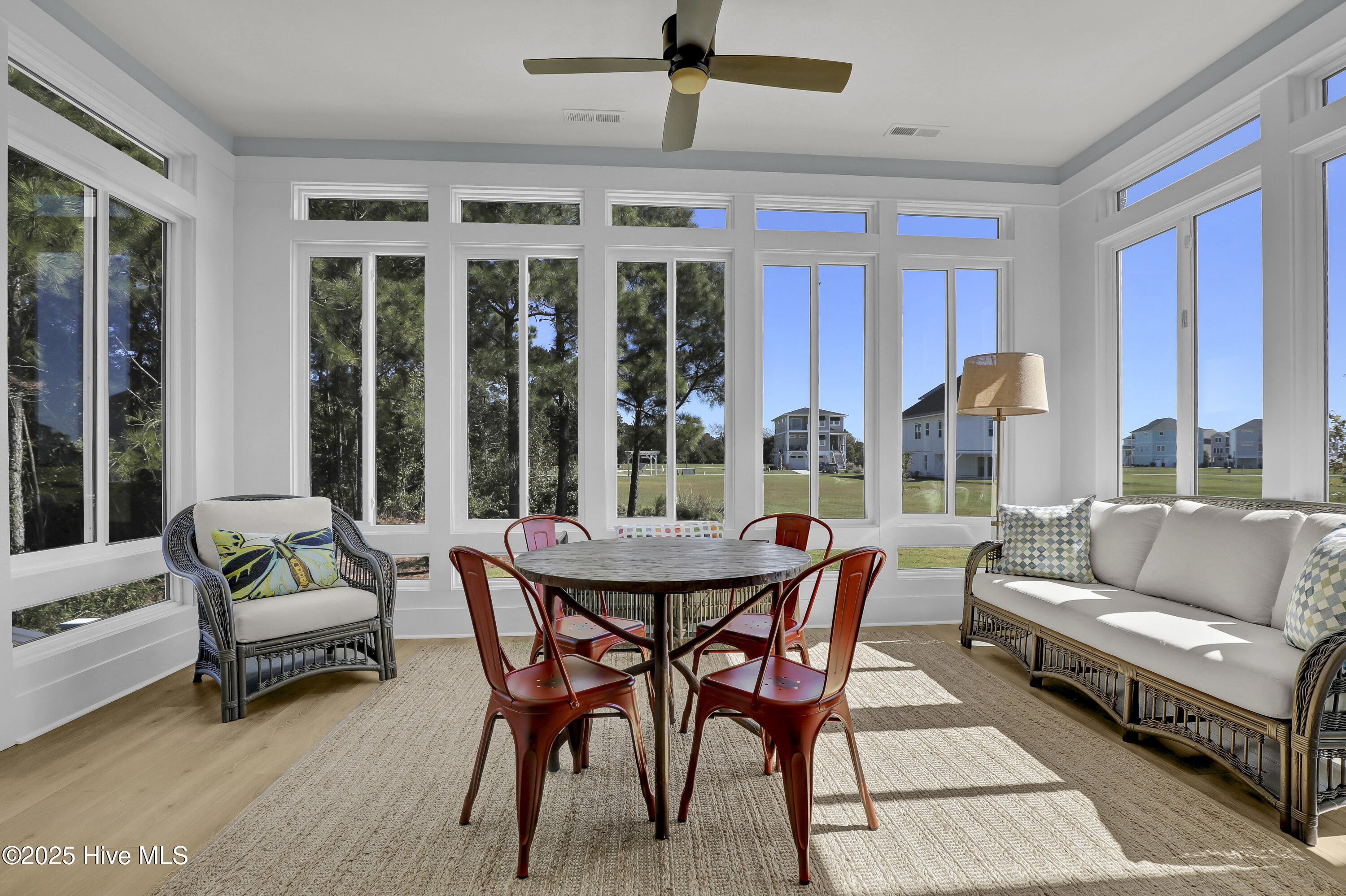 100539133 | Photo 20