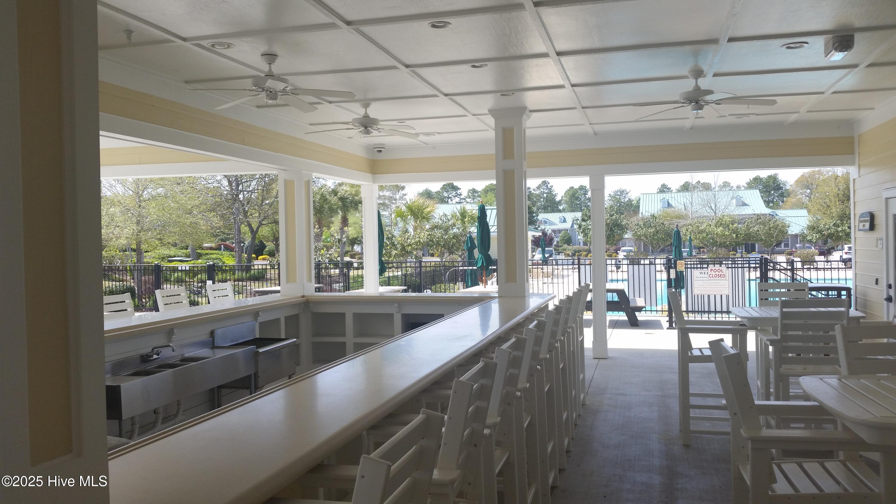 100493610 | Photo 140