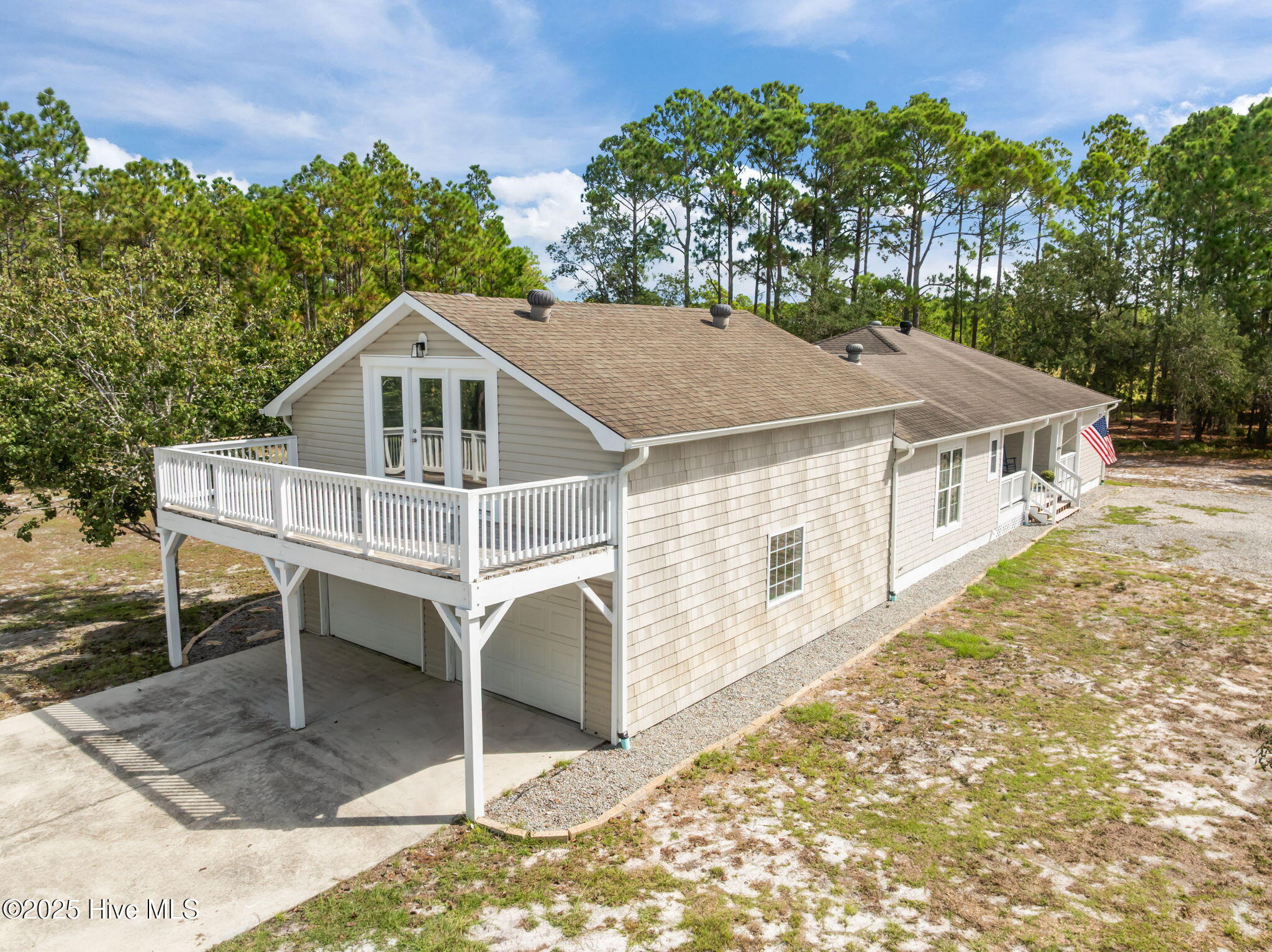 100551658 | Photo 40