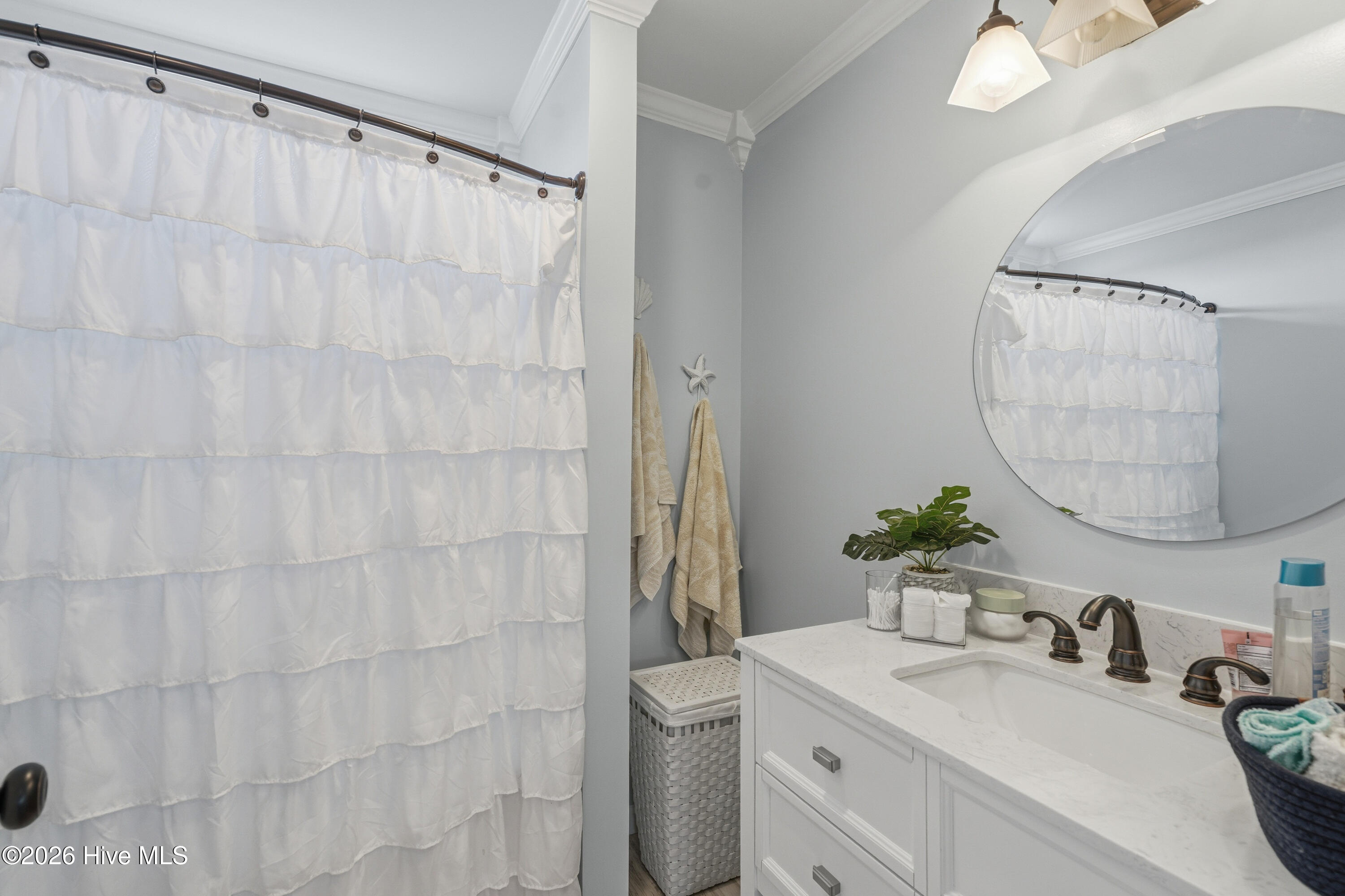 100564102 | Photo 28