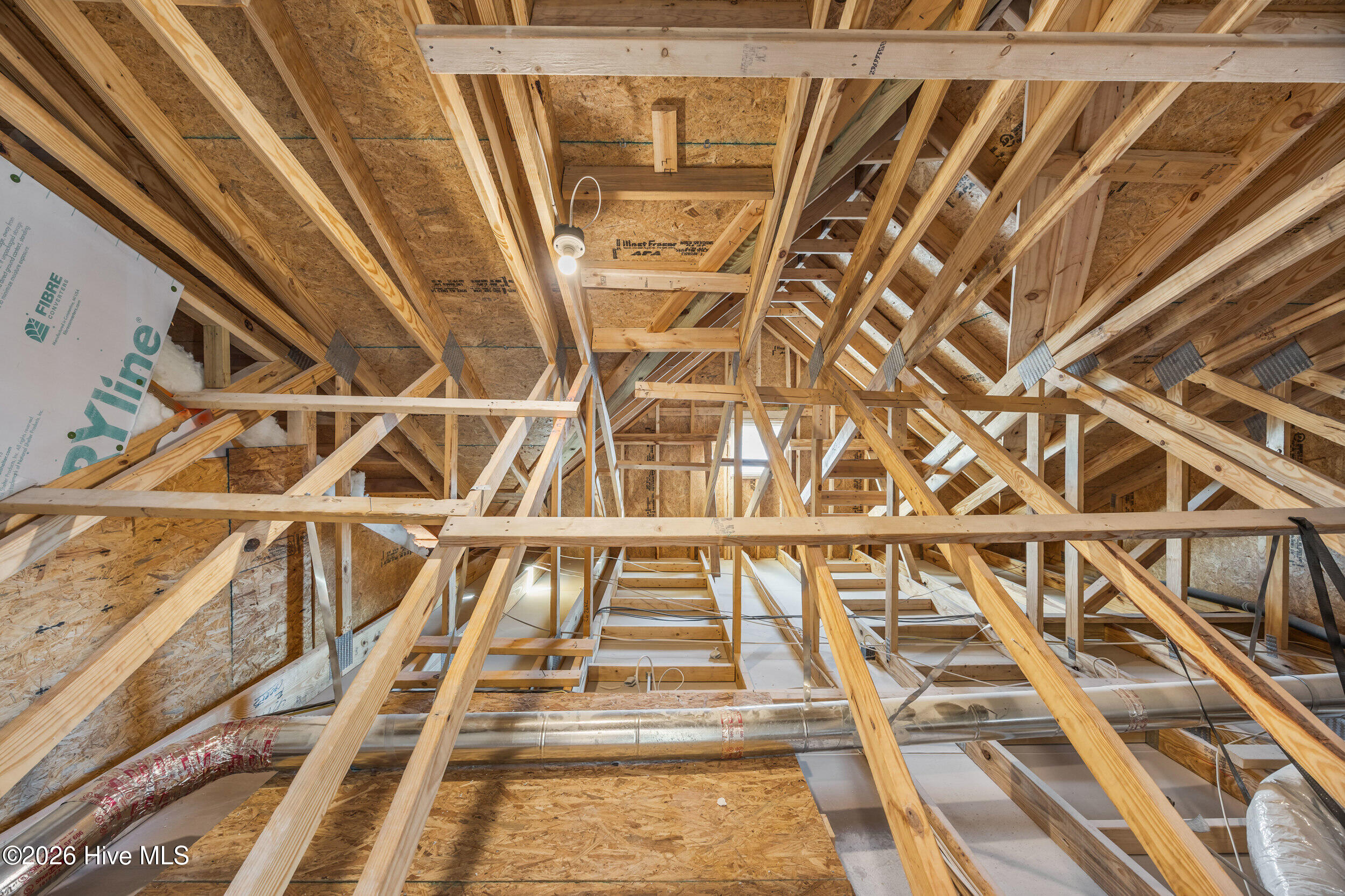 100549370 | Photo 38