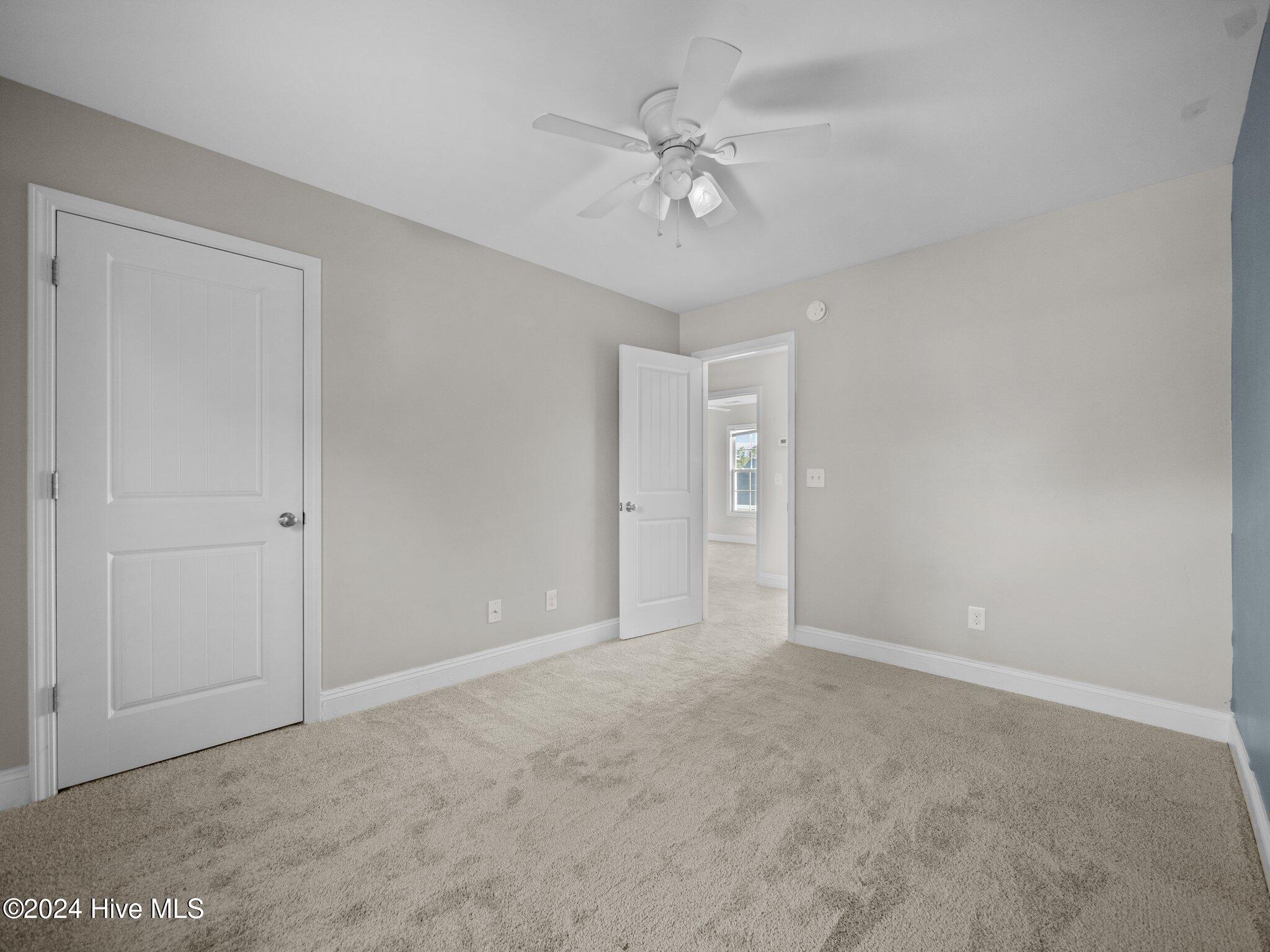 100567812 | Photo 16