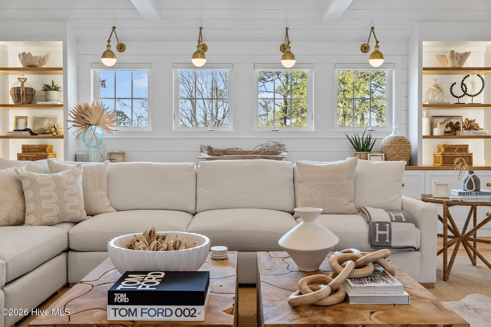 100561575 | Photo 36