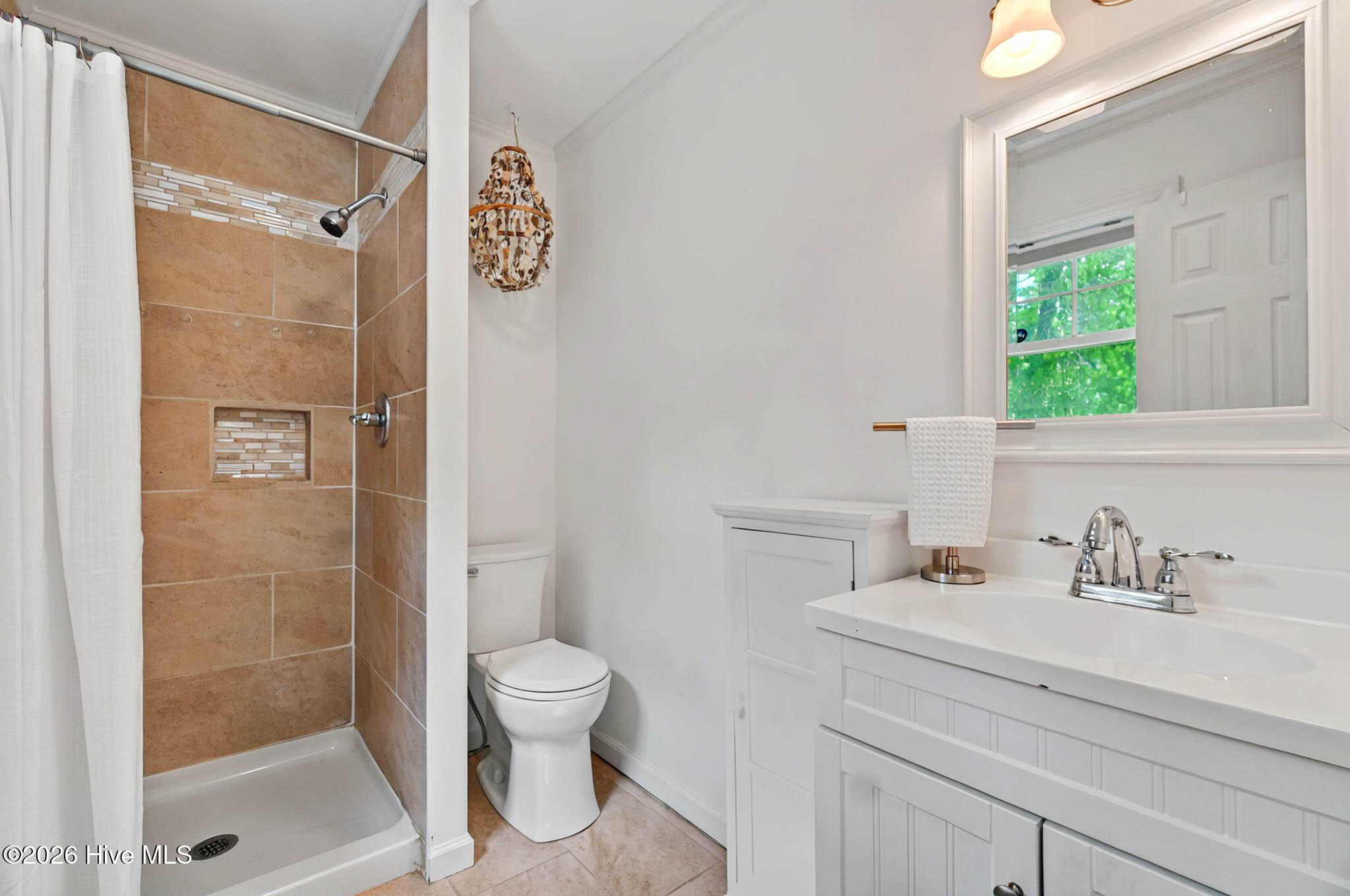 100556049 | Photo 54