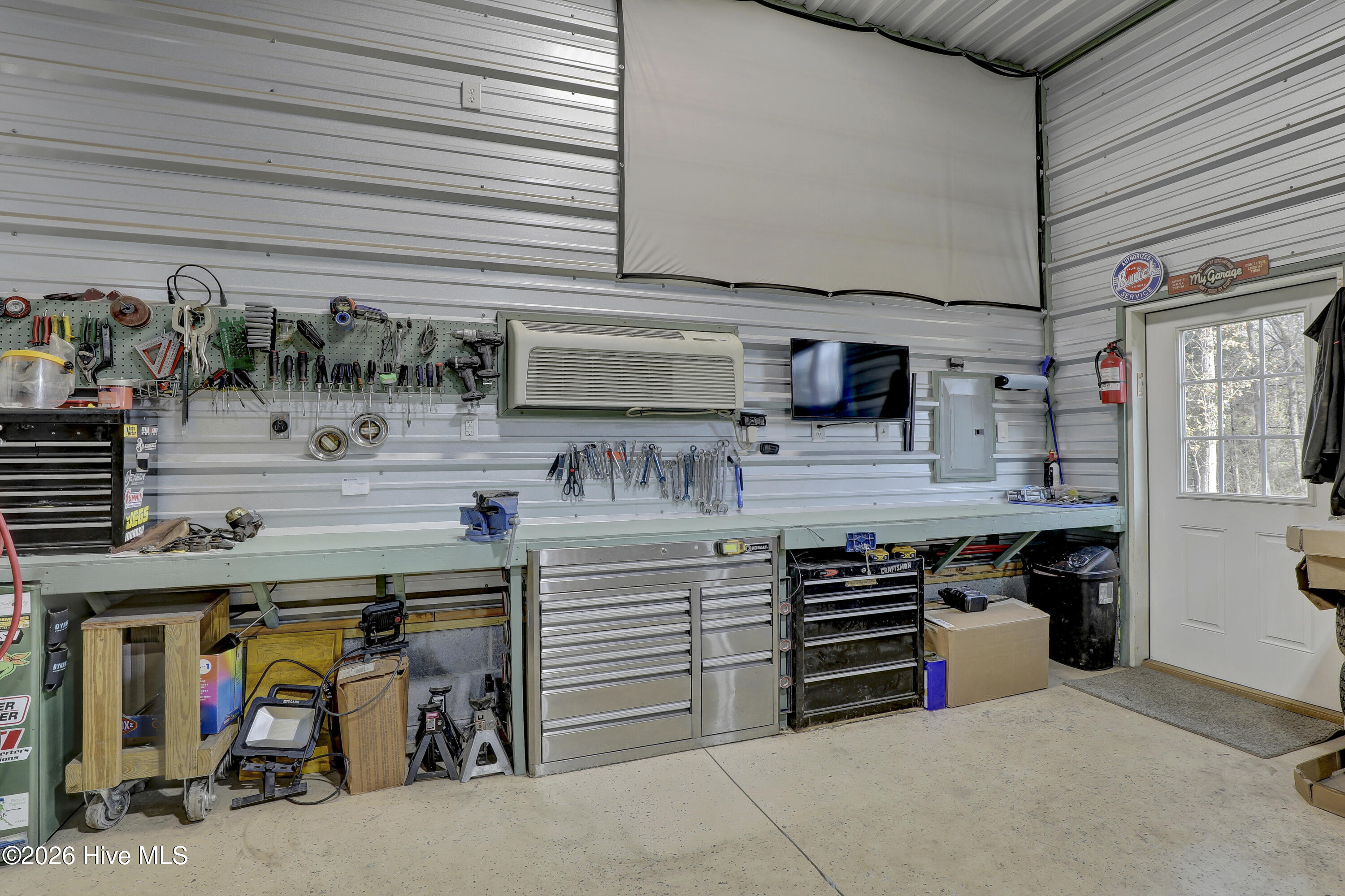 100550563 | Photo 43