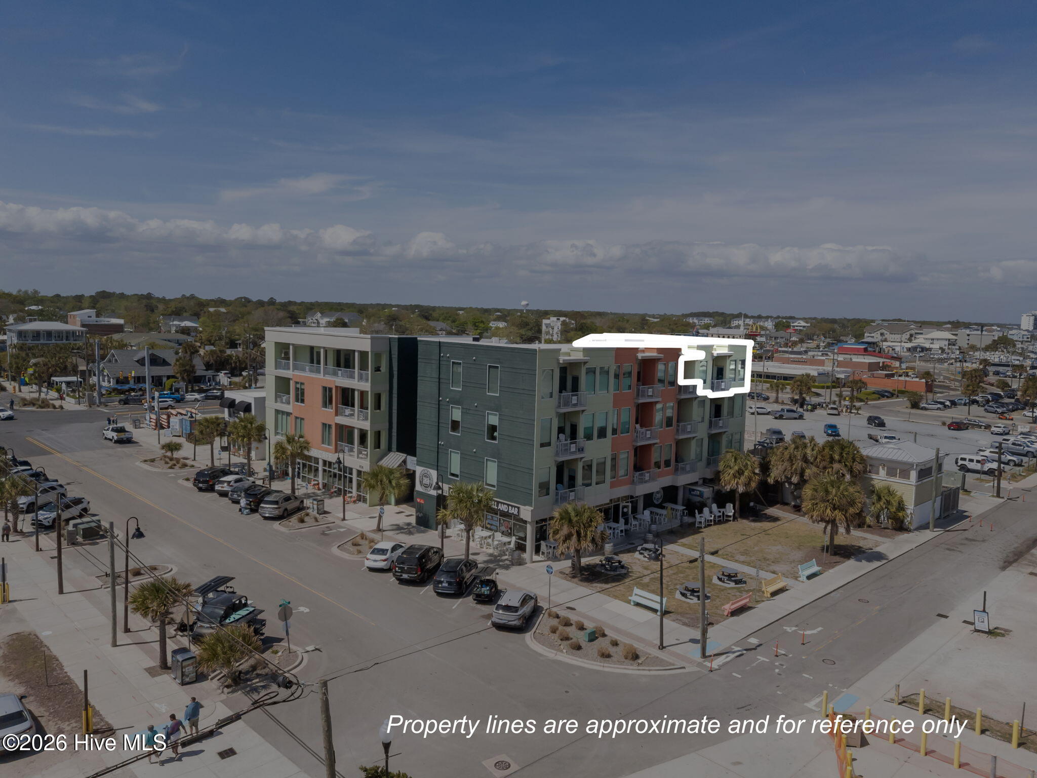 100566225 | Photo 38