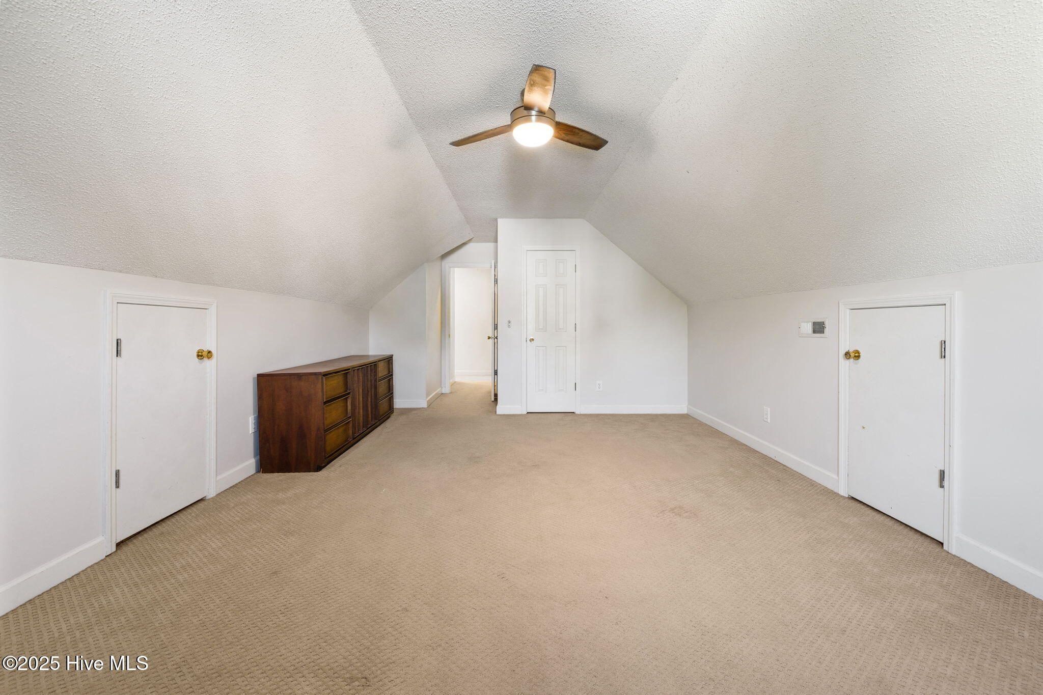 100531904 | Photo 26