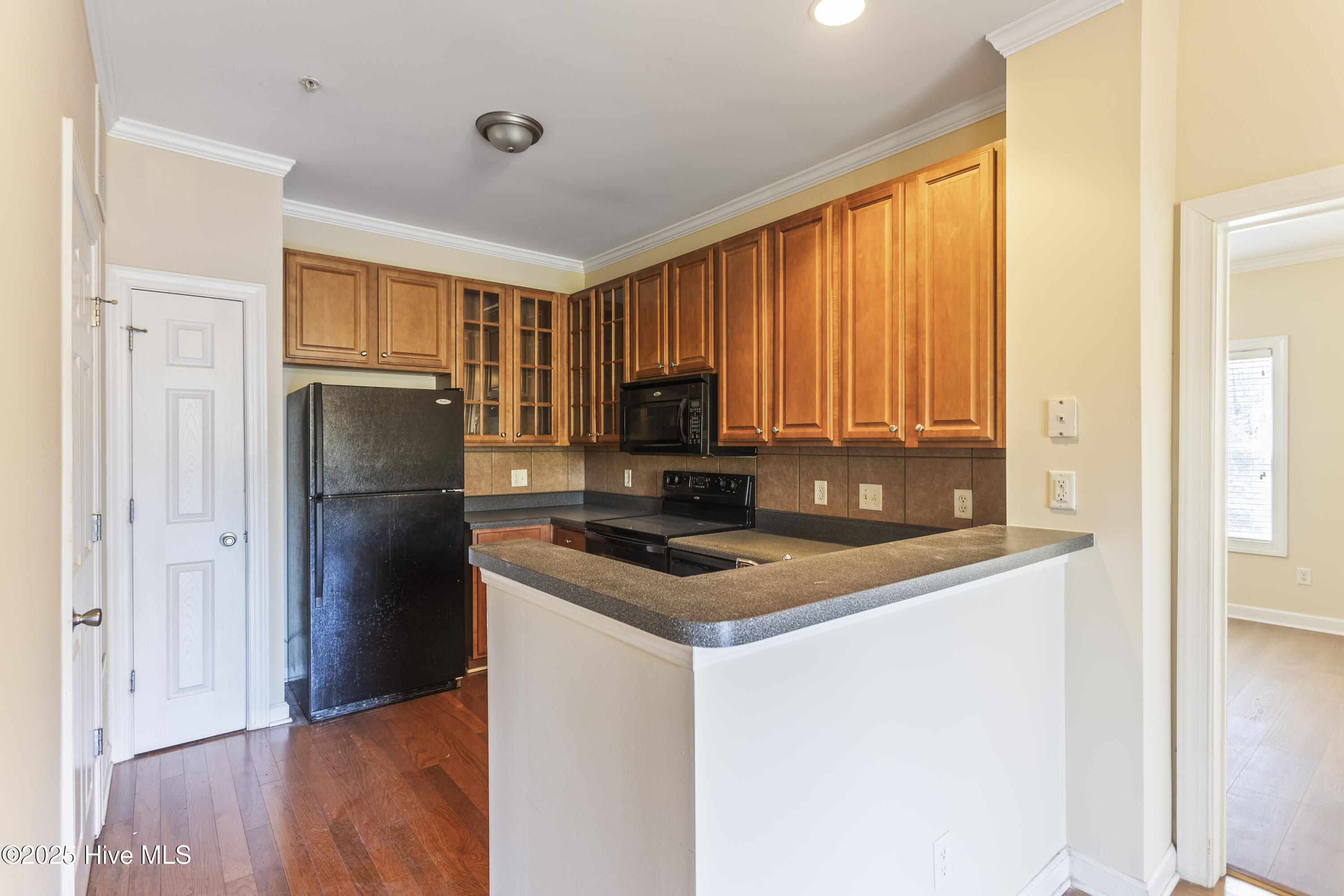 100486199 | Photo 15