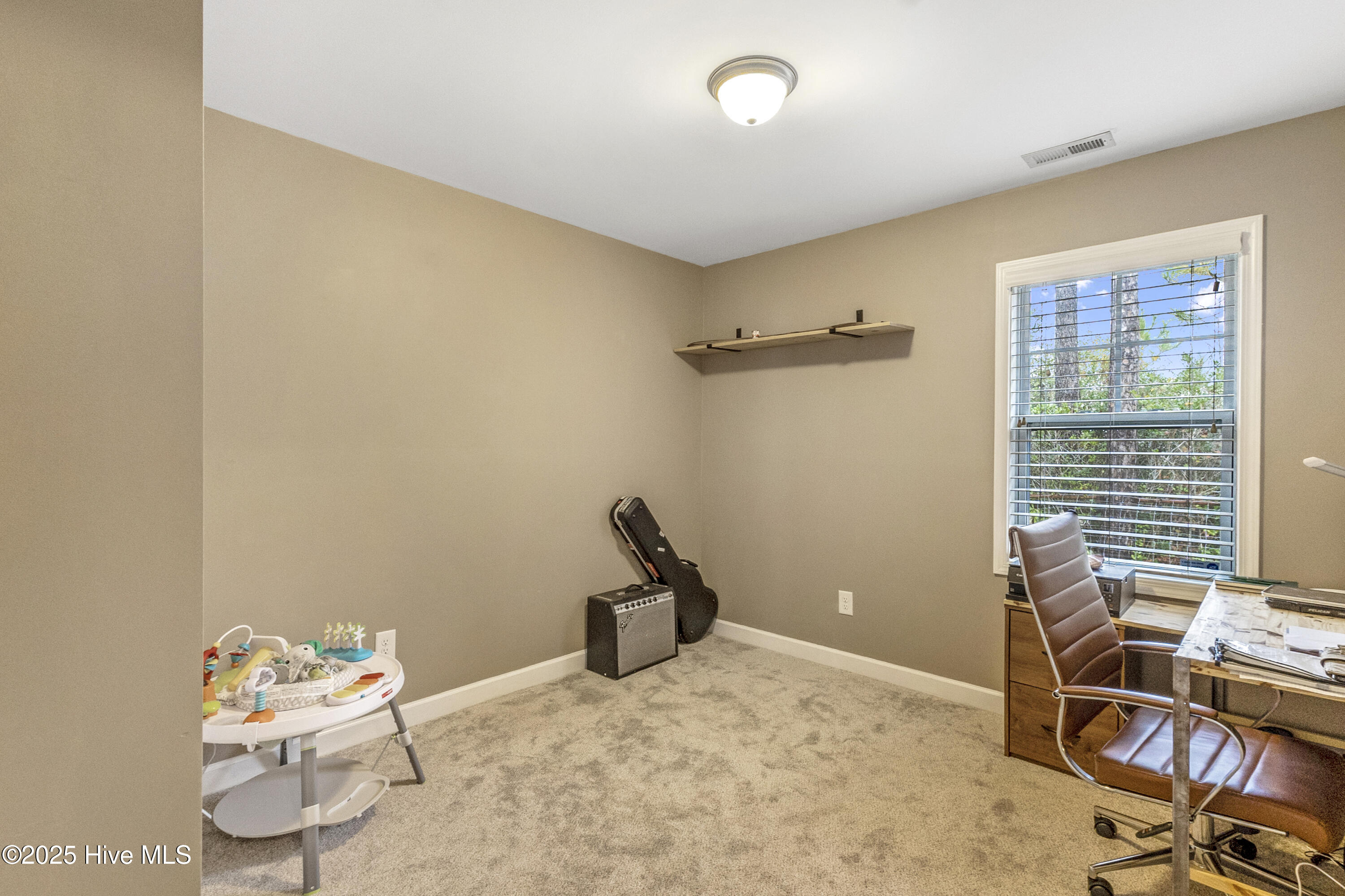 100544025 | Photo 18