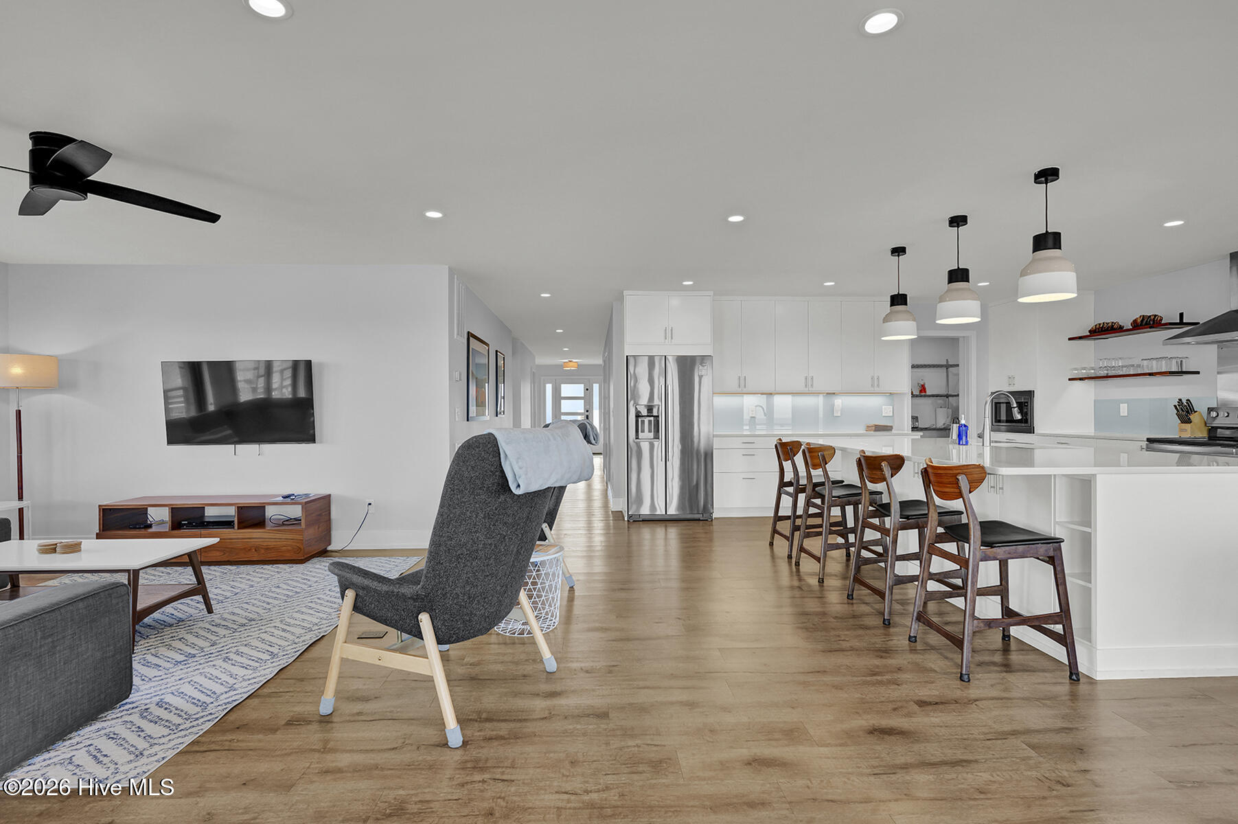 100565280 | Photo 63