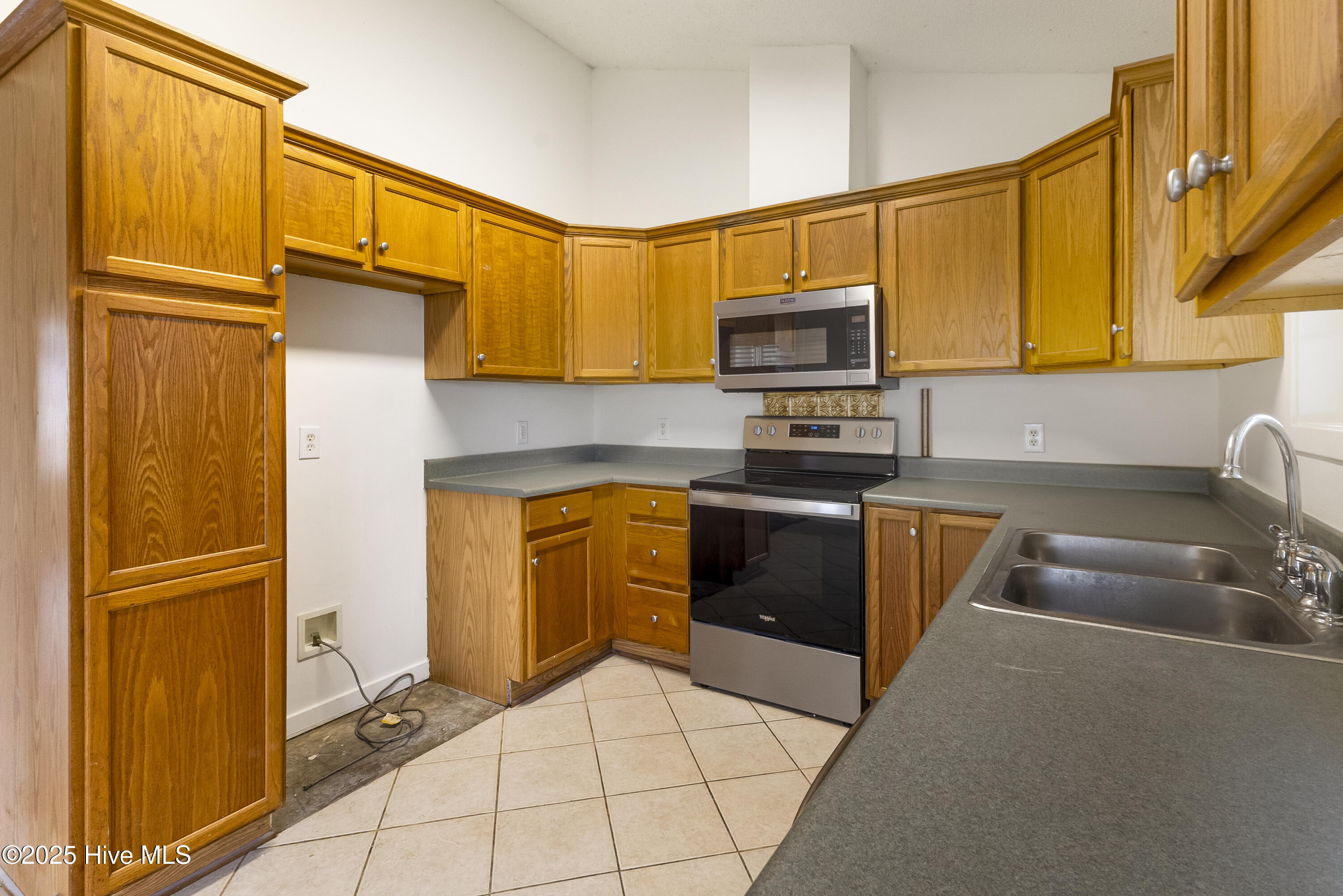 100546767 | Photo 10