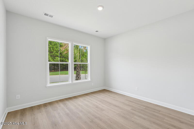 100508371 | Photo 17