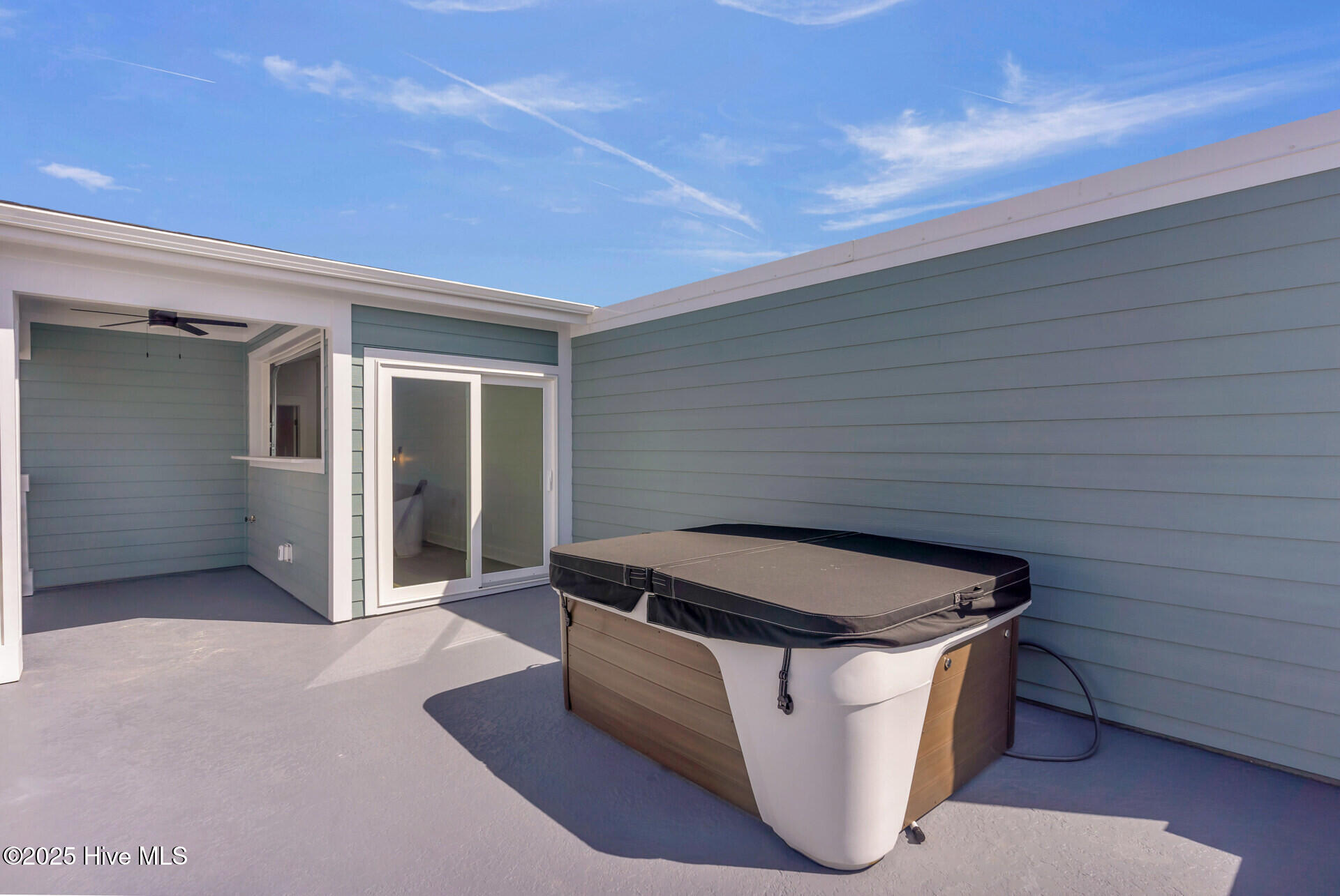 100534811 | Photo 26