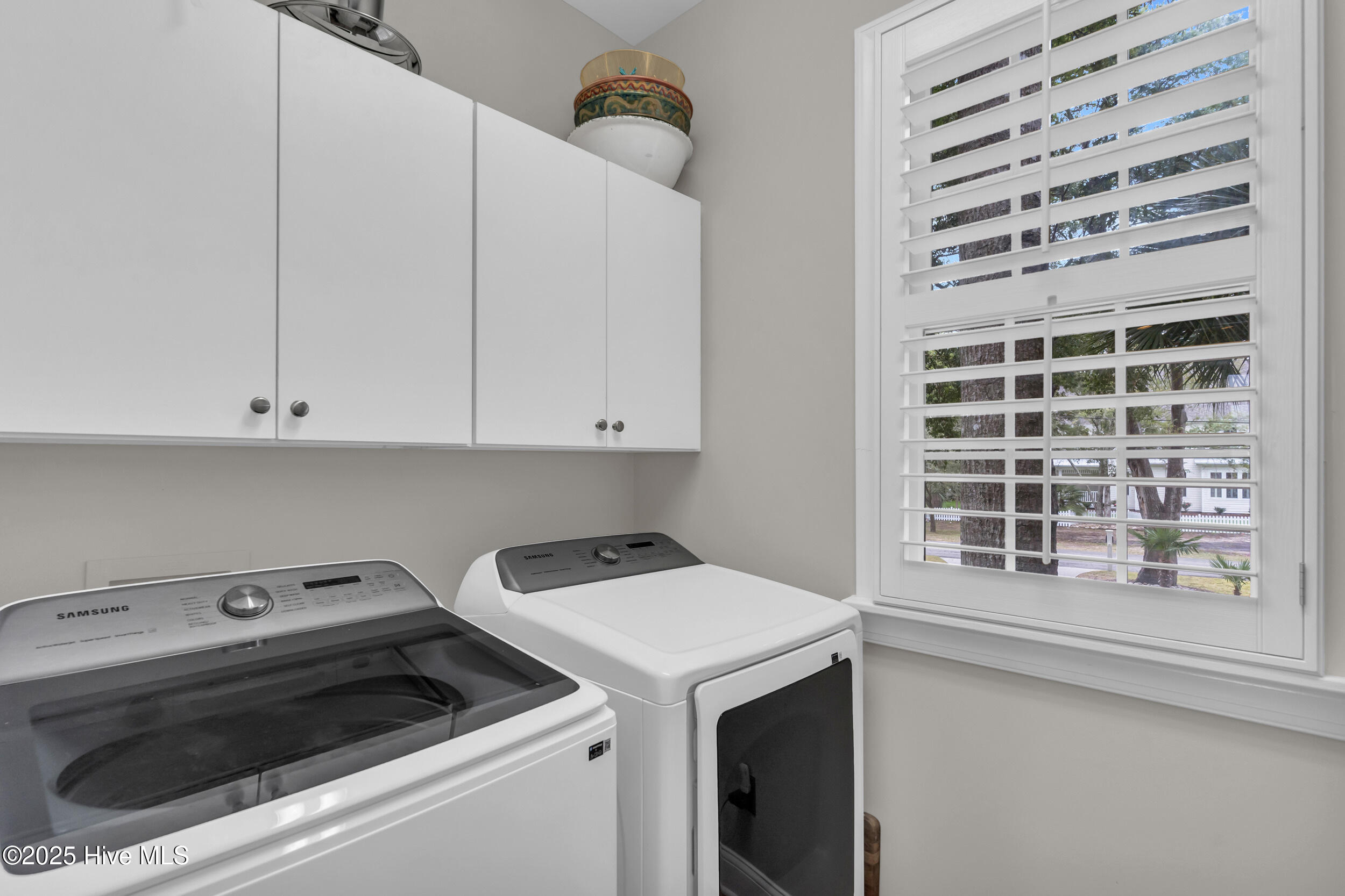 100537749 | Photo 40