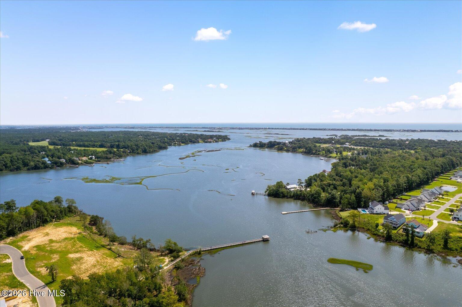 100550413 | Photo 64