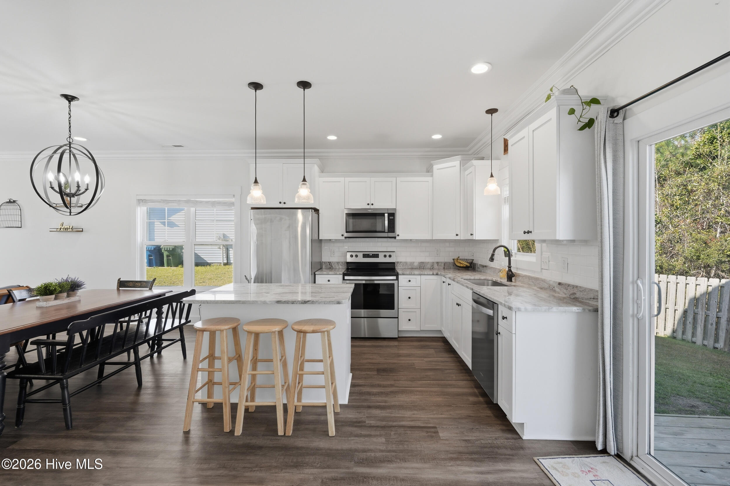 100562917 | Photo 20