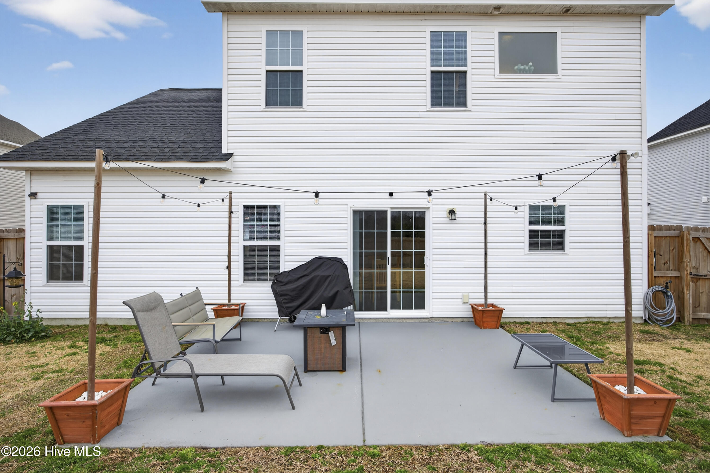 100558052 | Photo 45