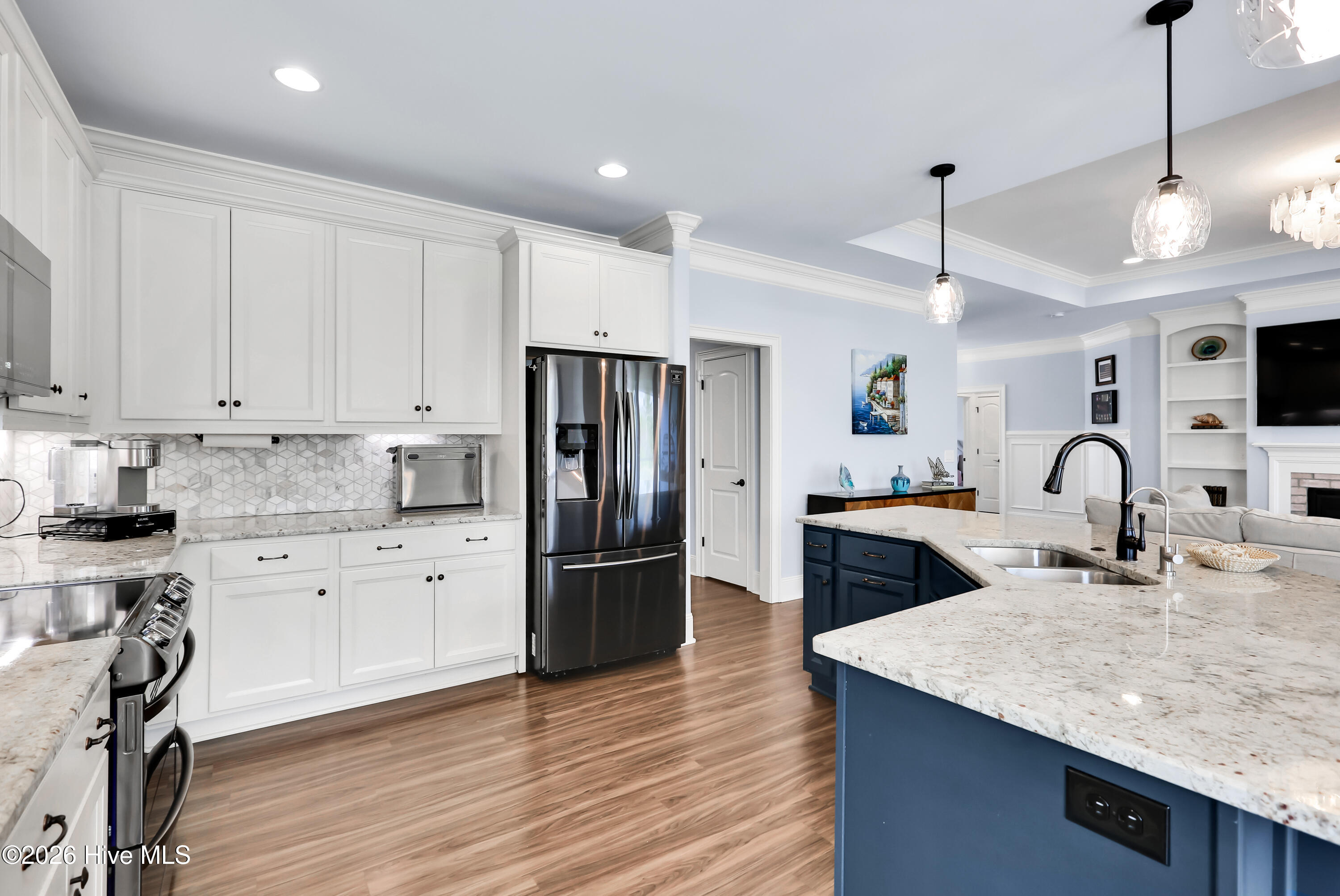 100560278 | Photo 15