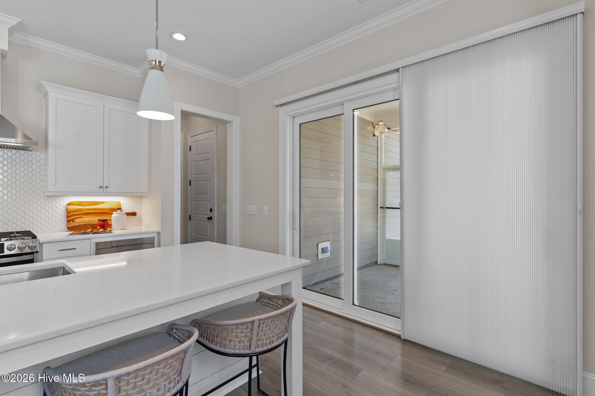 100568555 | Photo 17