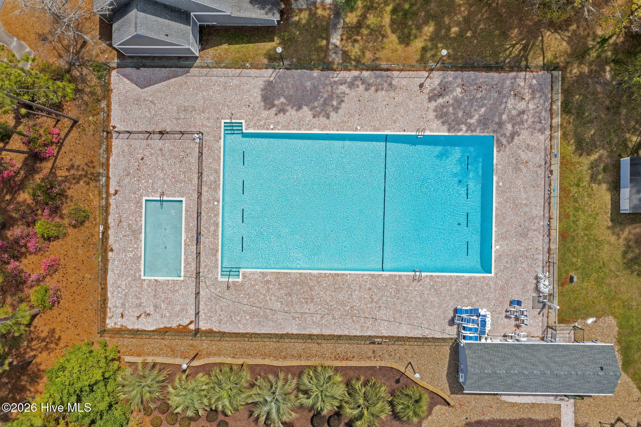 100561214 | Photo 46