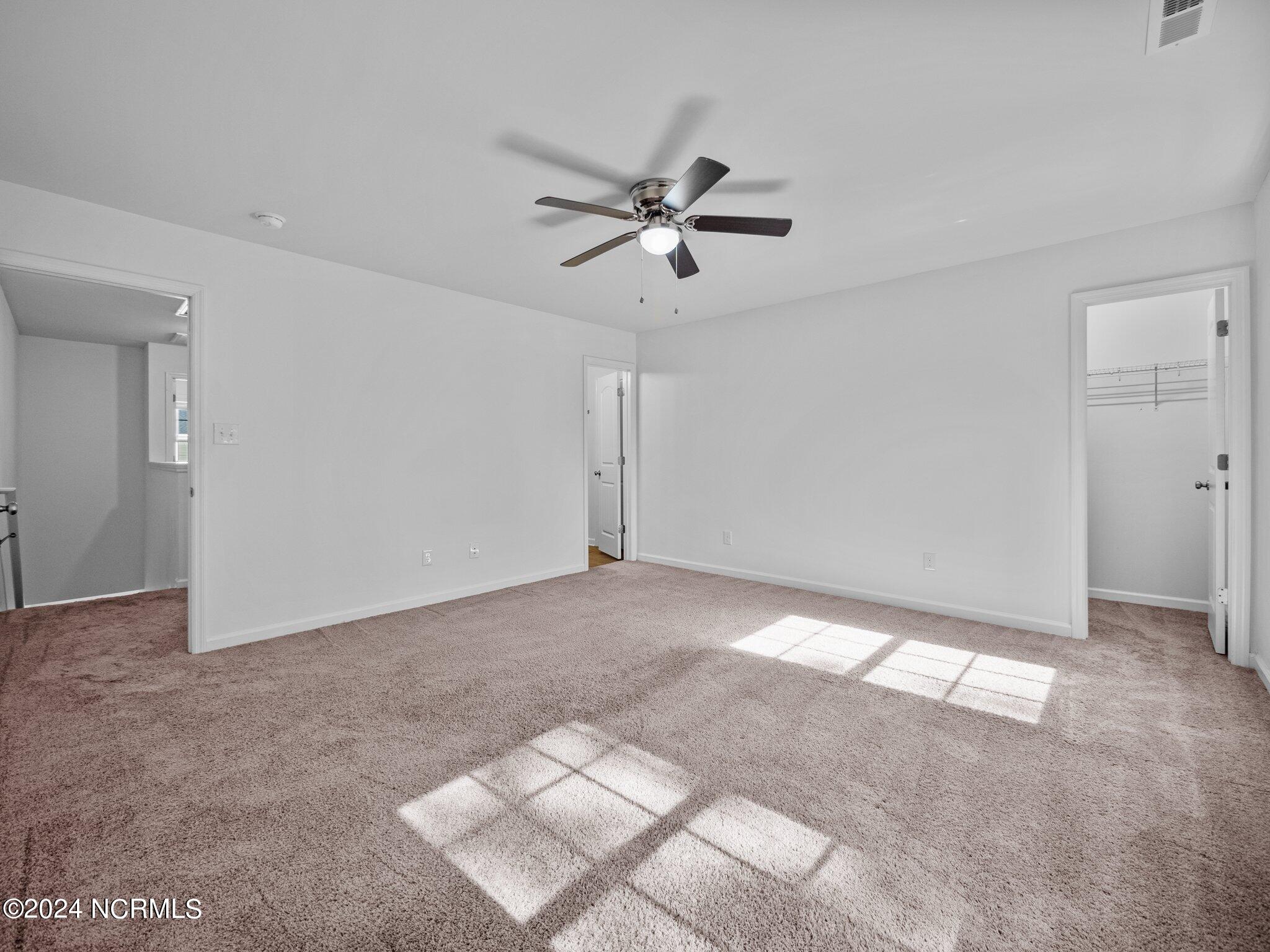 100567210 | Photo 14