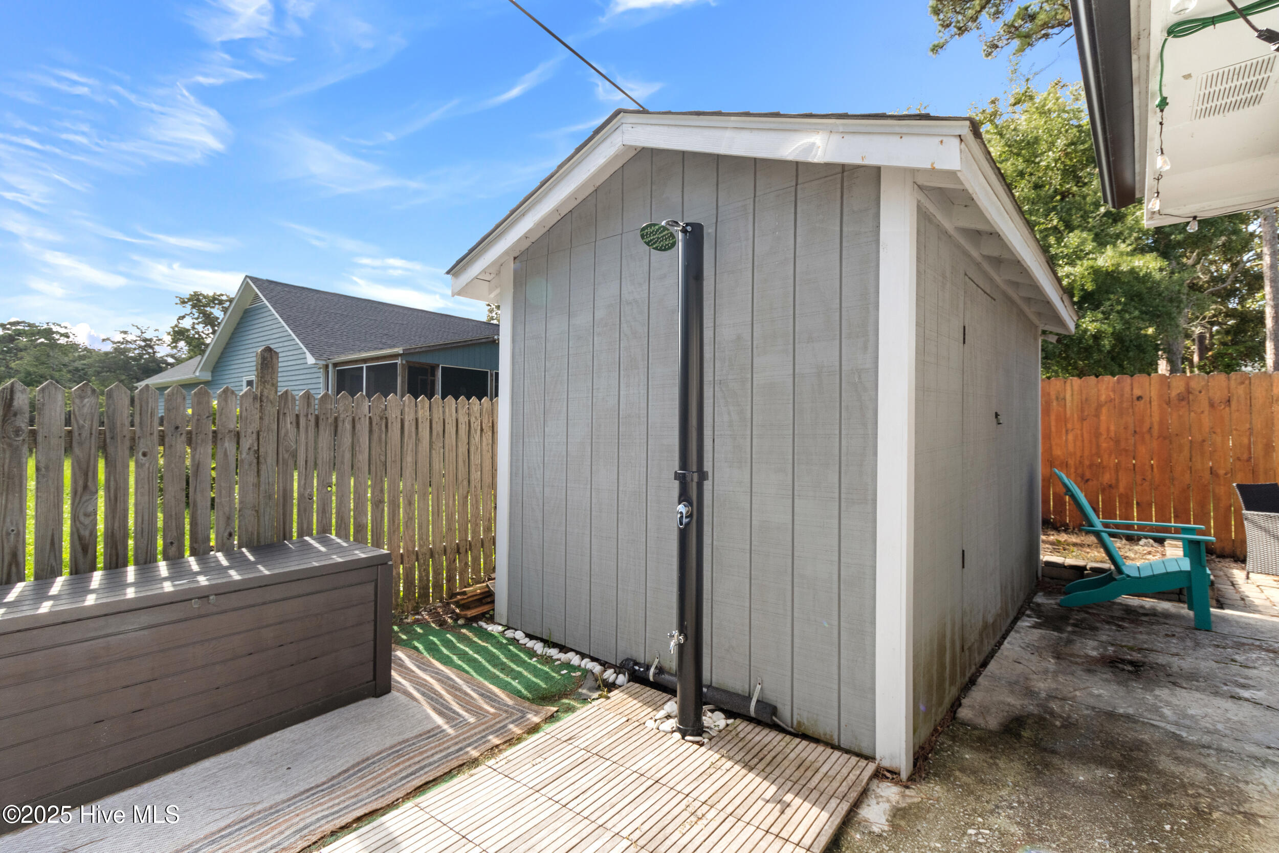 100526770 | Photo 36