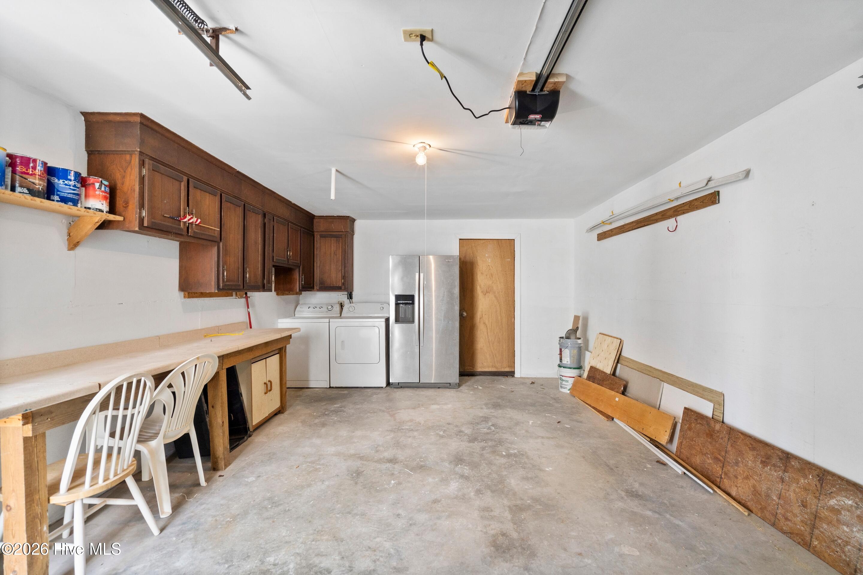 100549328 | Photo 30